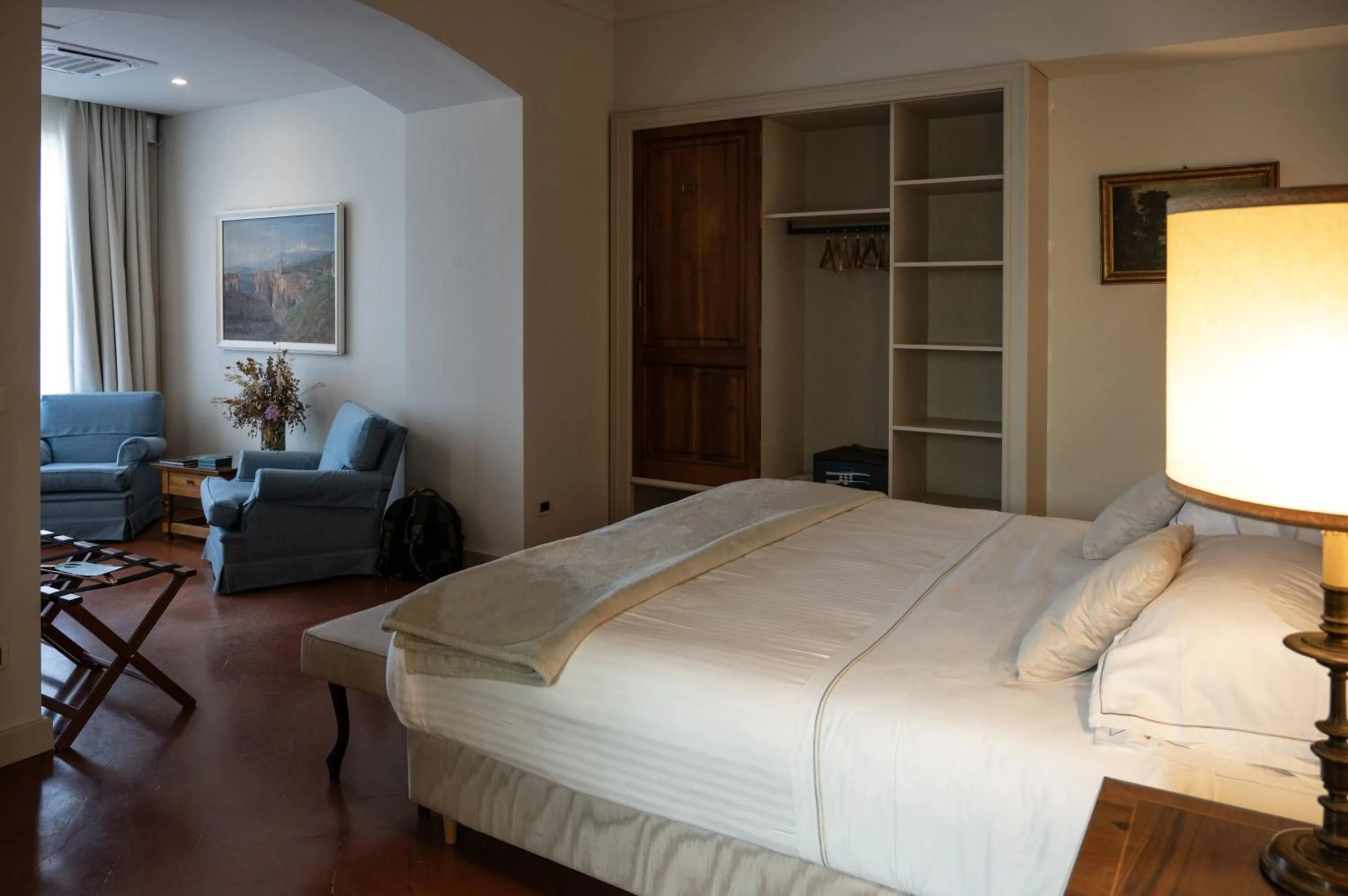 Bed in Hotel Villa Paradiso