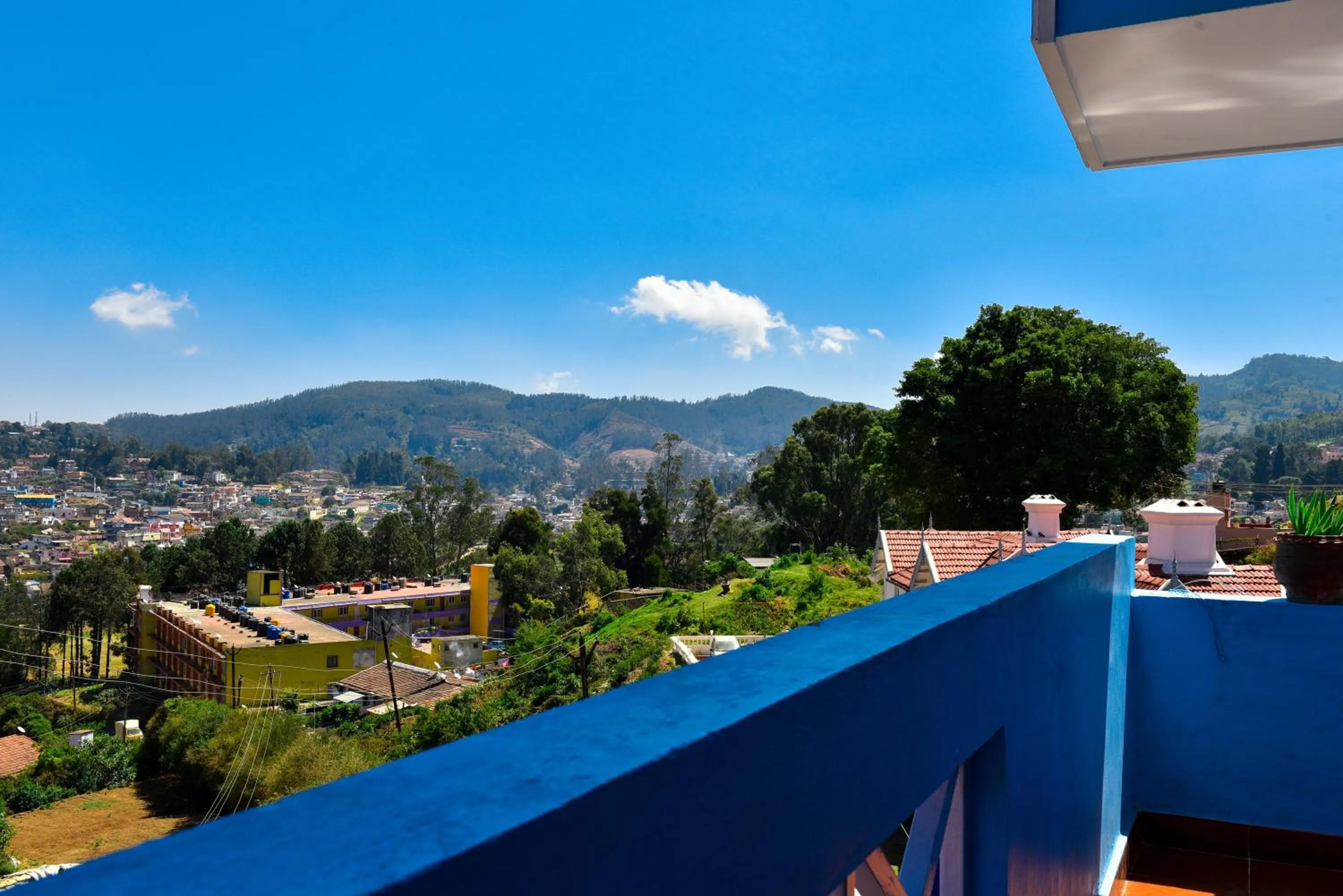 Restaurant/places to eat in RK Holiday Home