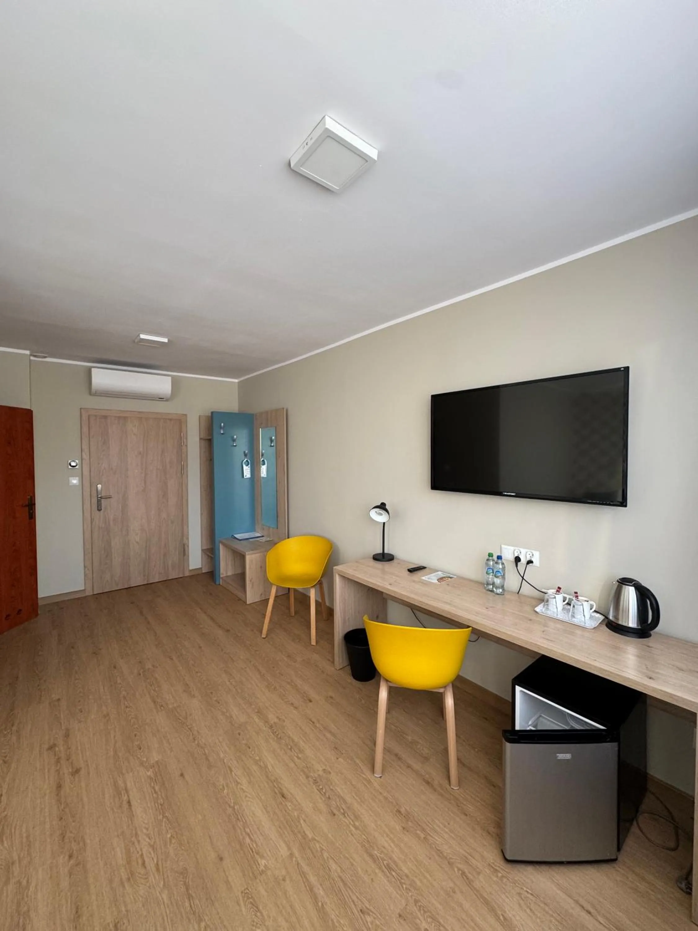 TV and multimedia in Carina Hotel