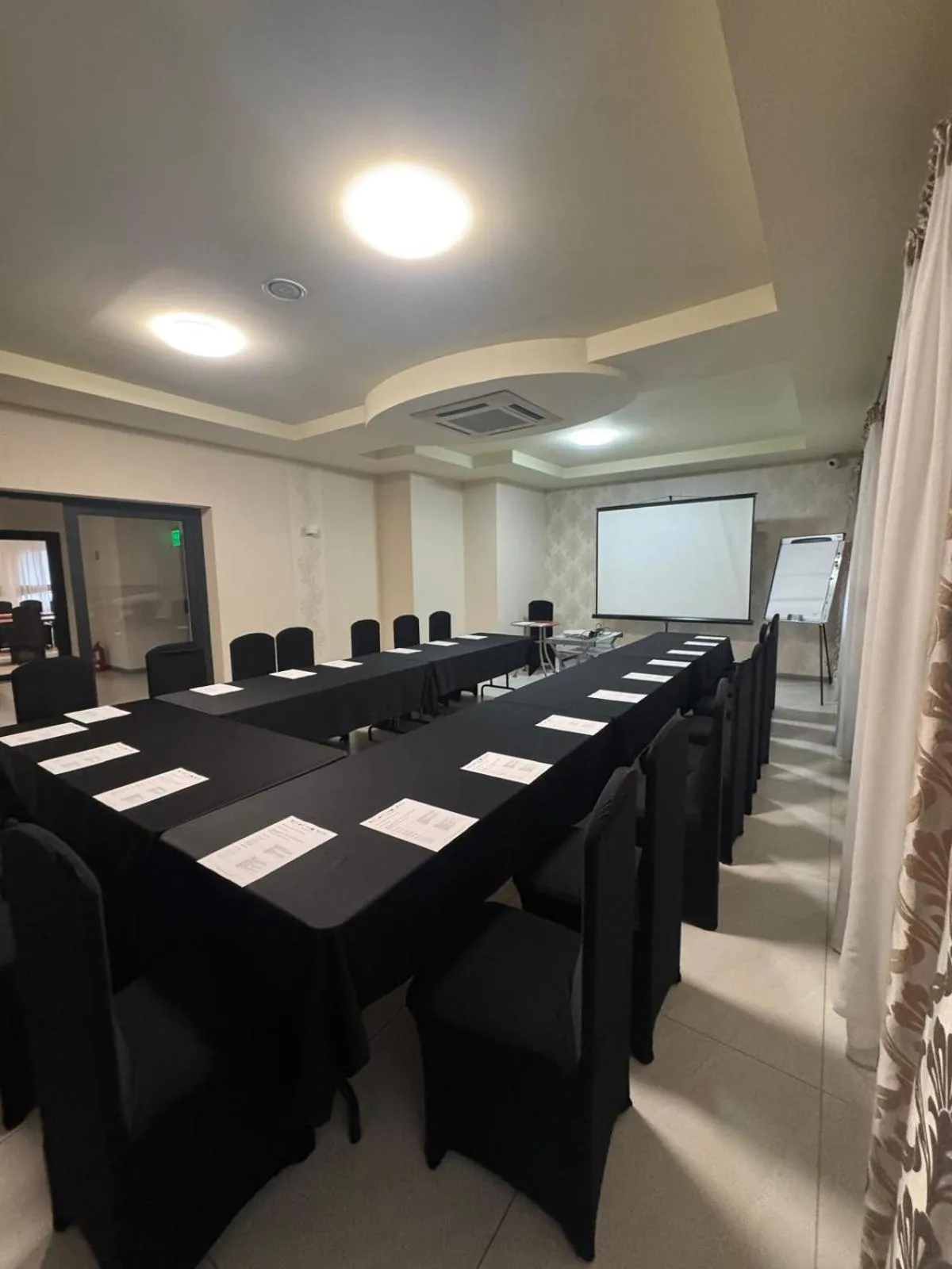 Meeting/conference room in Carina Hotel