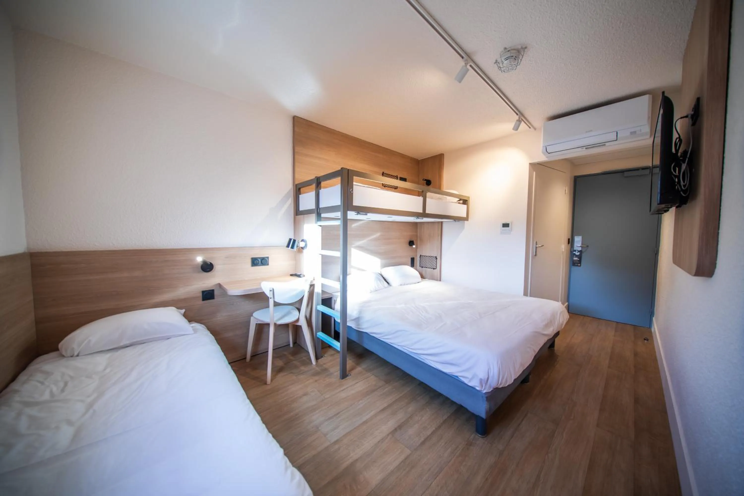 Bedroom, Bed in Premiere Classe Annecy Cran-Gevrier RÉNOVÉ EN 2025