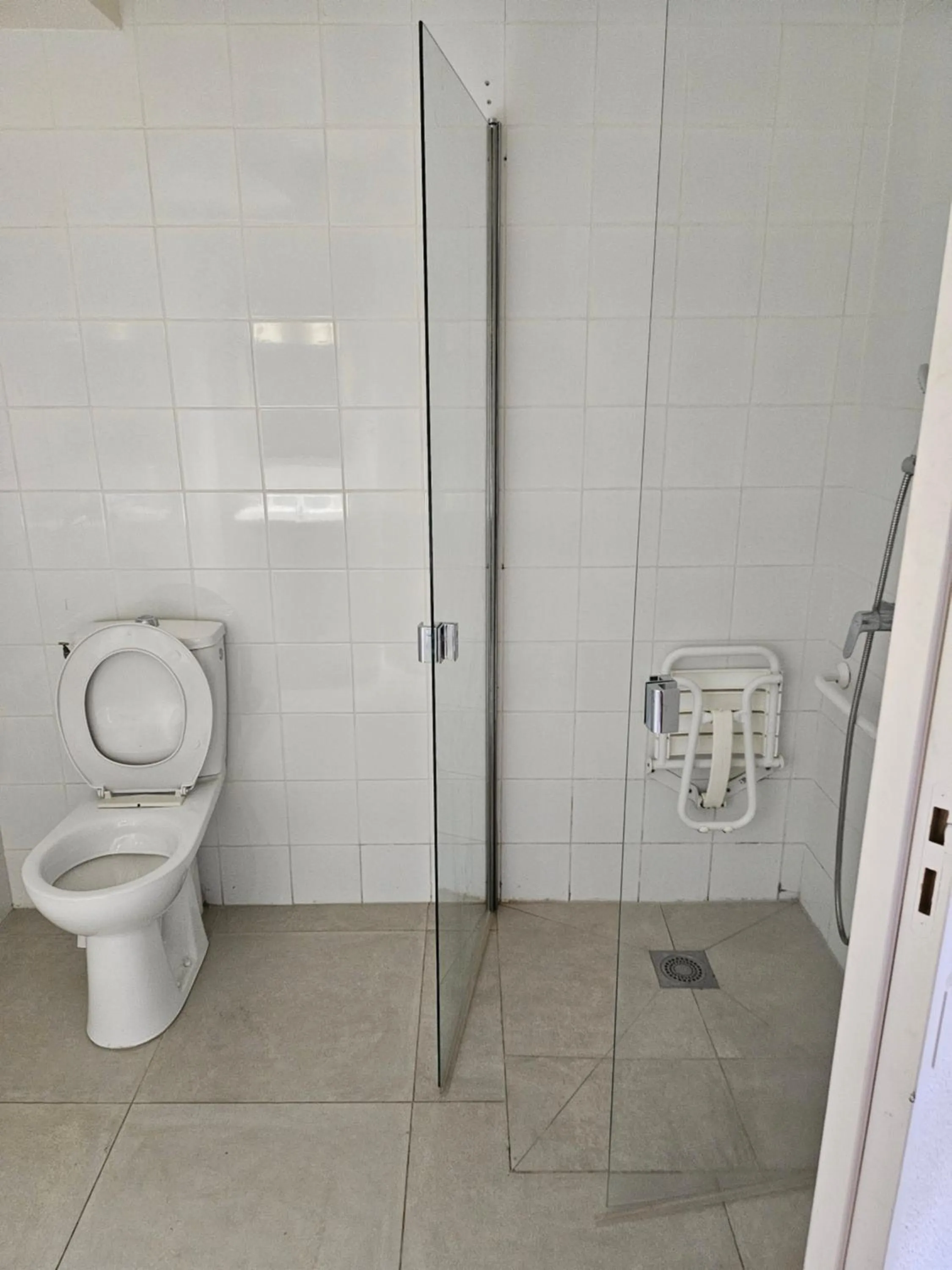 Bathroom in Premiere Classe Annecy Cran-Gevrier RÉNOVÉ EN 2025