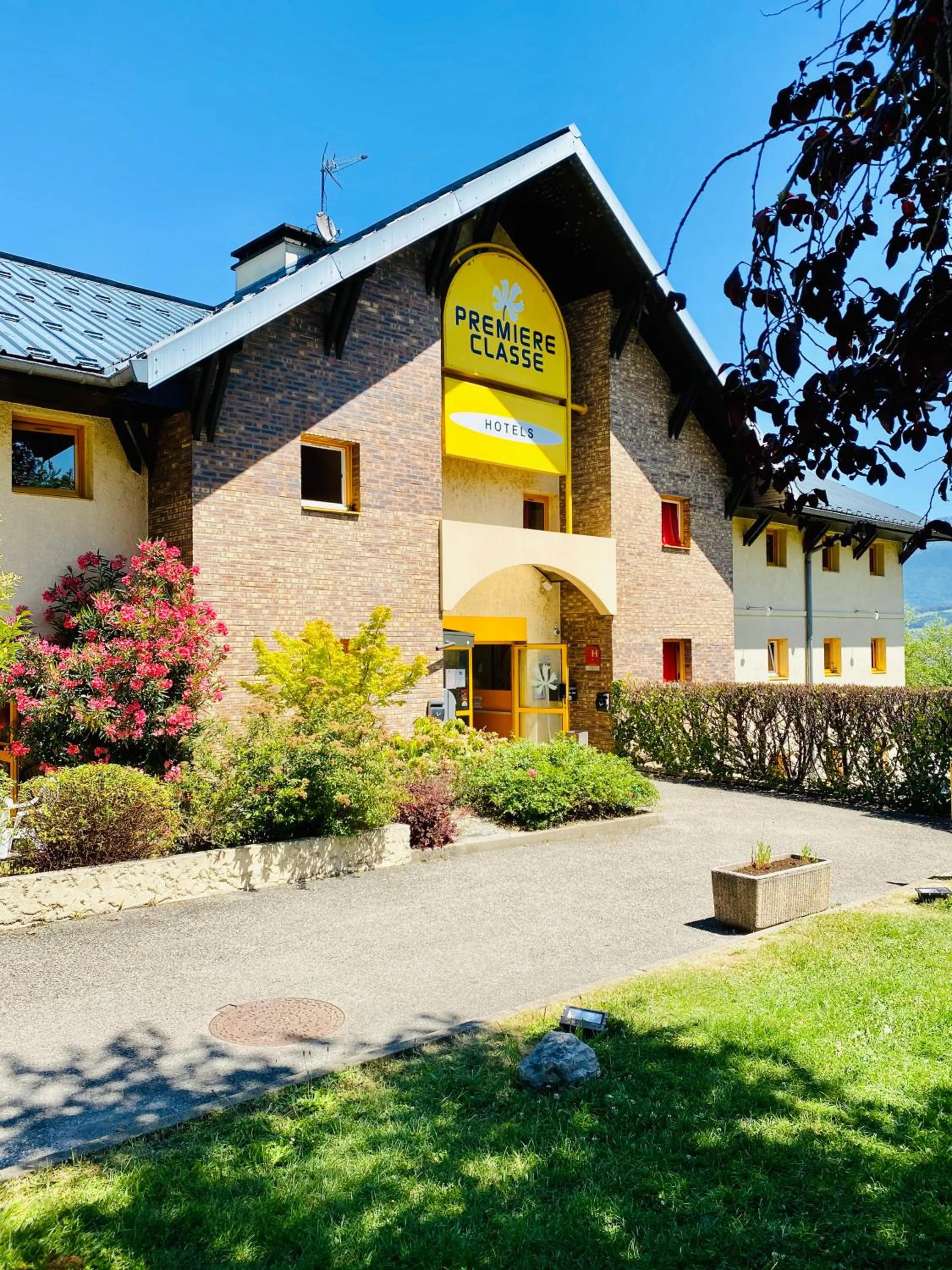 Property building in Premiere Classe Annecy Cran-Gevrier RÉNOVÉ EN 2025