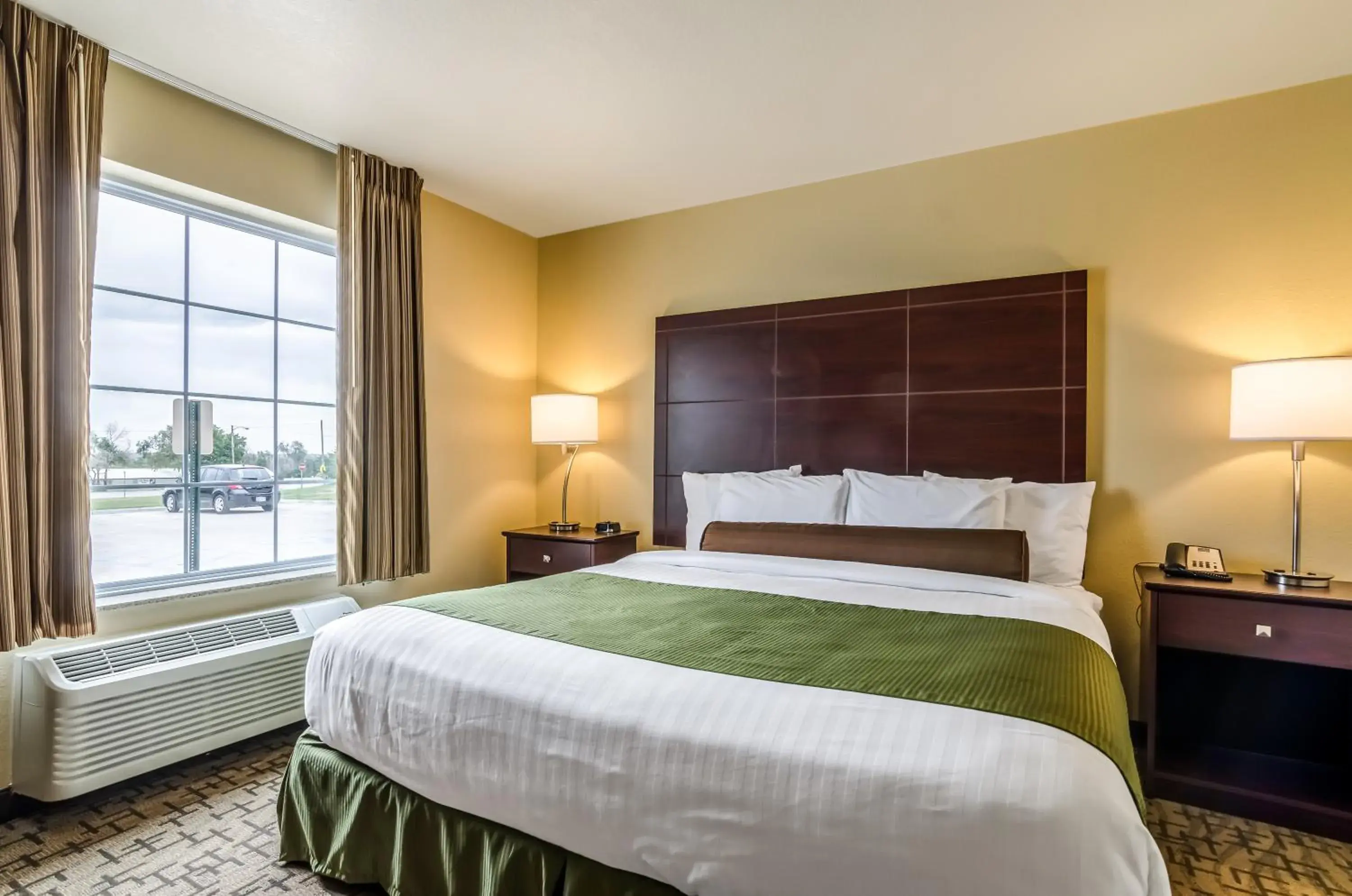 Bed in Cobblestone Inn & Suites - Oberlin Bed in Cobblestone Inn & Suites - Oberlin