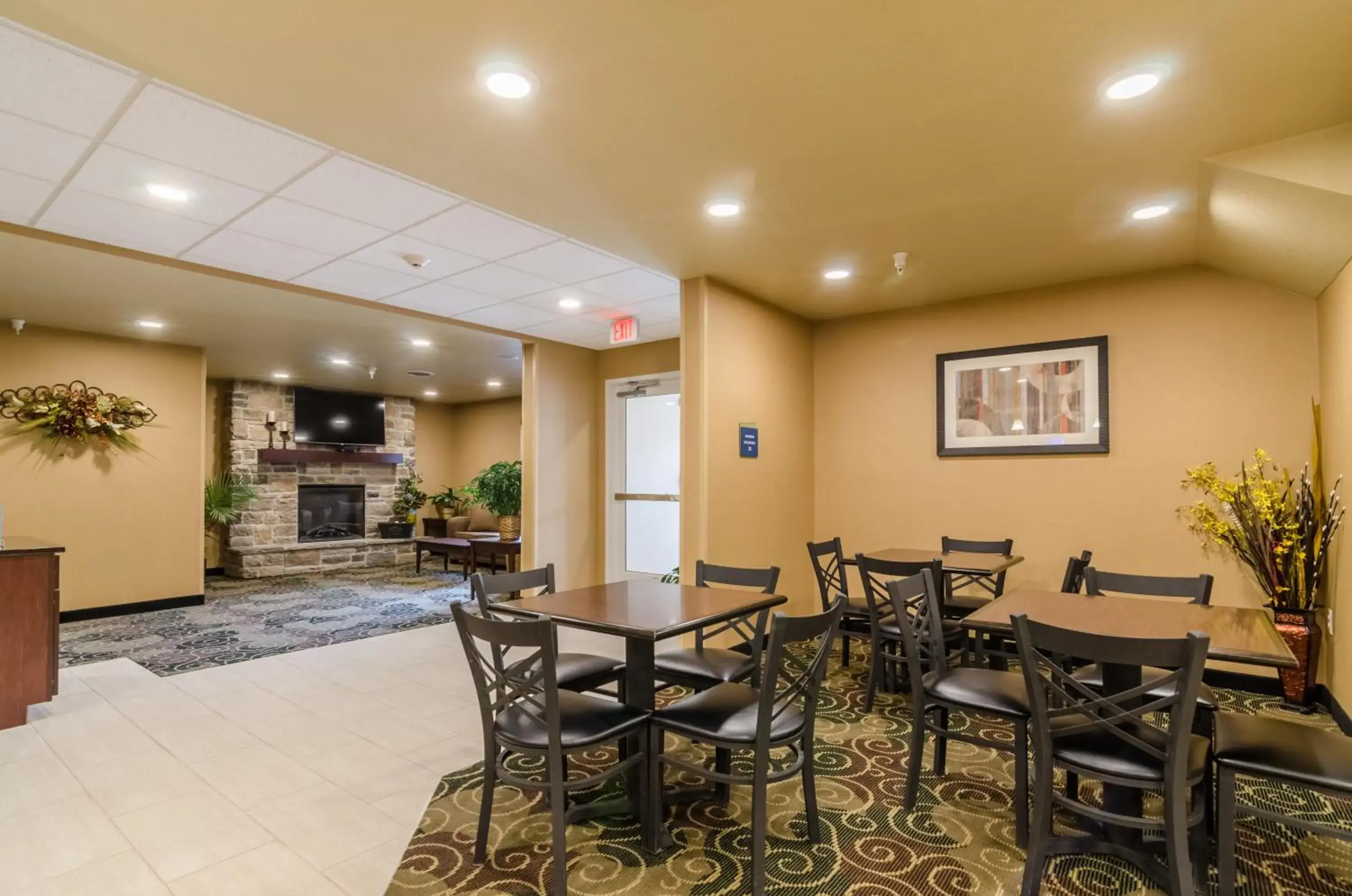 American breakfast in Cobblestone Inn & Suites - Oberlin American breakfast in Cobblestone Inn & Suites - Oberlin