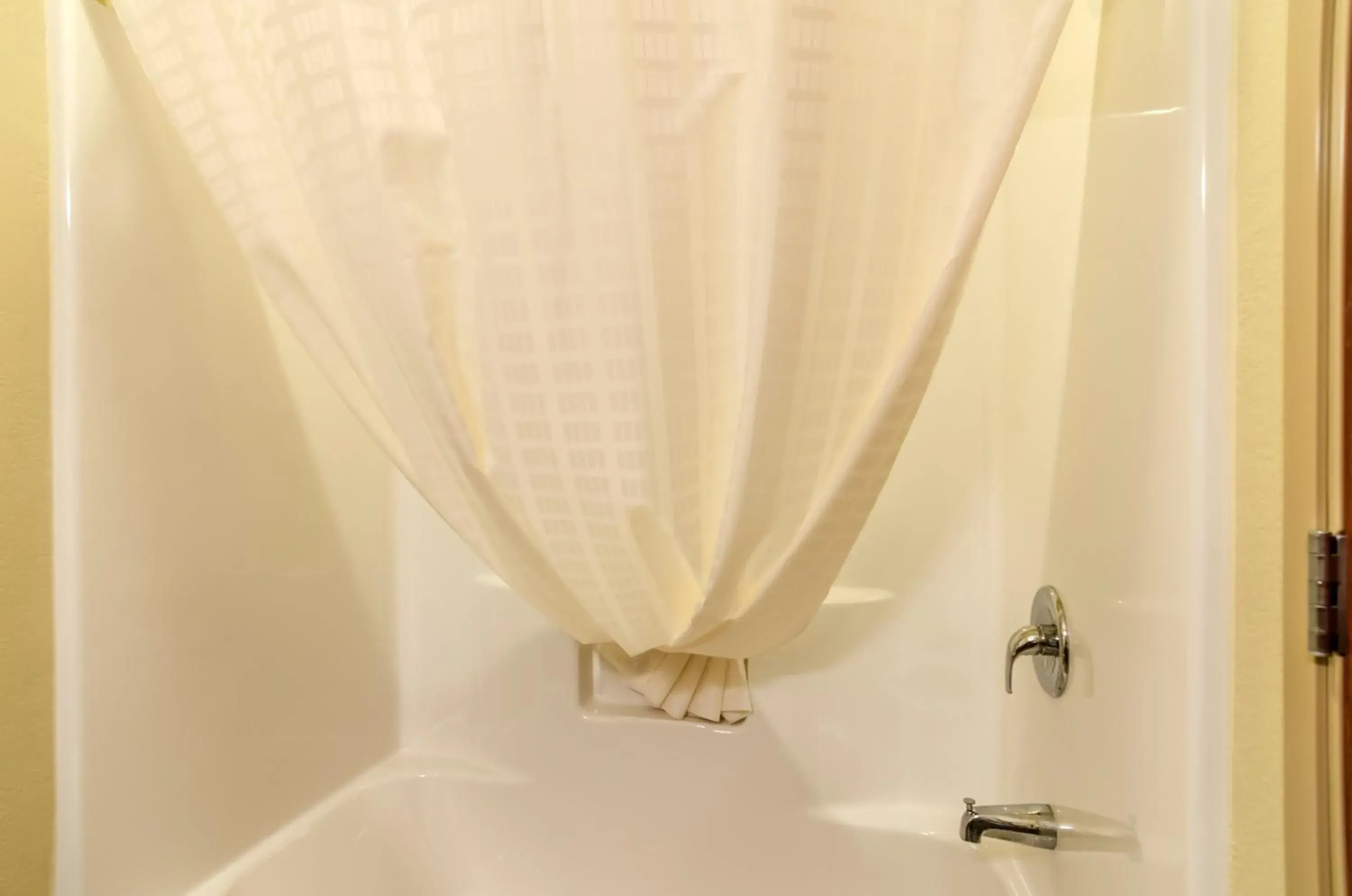 Bathroom in Cobblestone Inn & Suites - Oberlin Bathroom in Cobblestone Inn & Suites - Oberlin