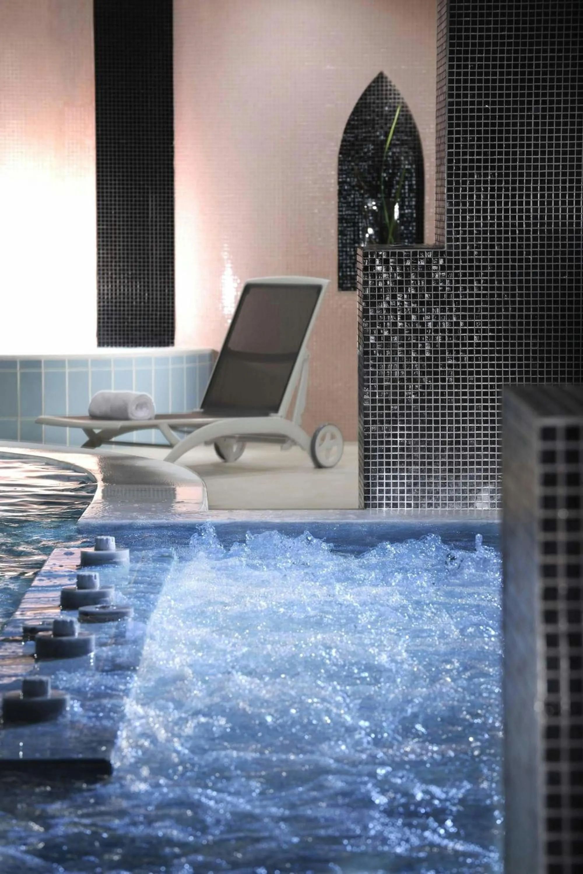 Swimming pool in Rome Marriott Park Hotel