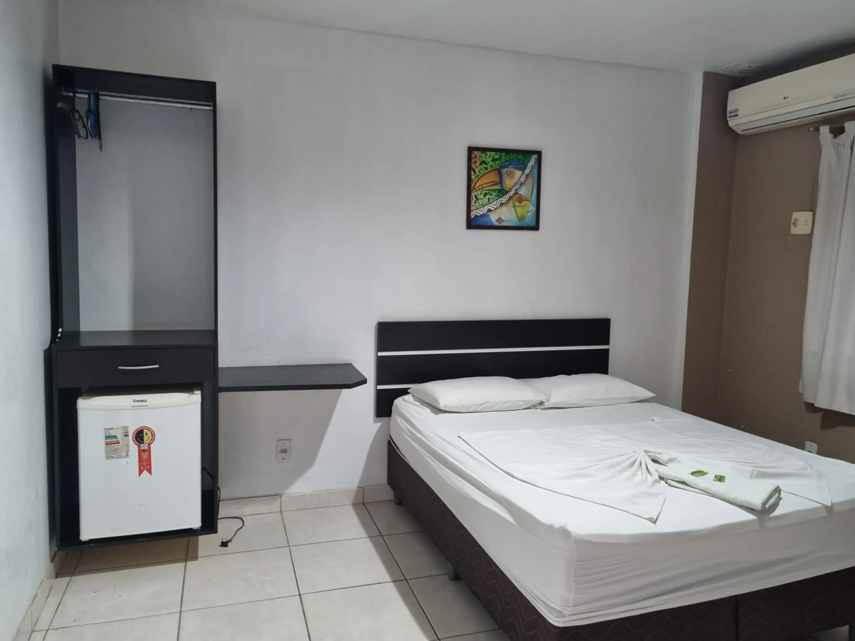 Single Room with Balcony - single occupancy in Portobello Hotel Orla Single Room with Balcony - single occupancy in Portobello Hotel Orla