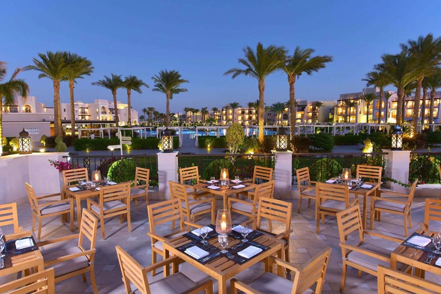 Restaurant/places to eat in Steigenberger Alcazar