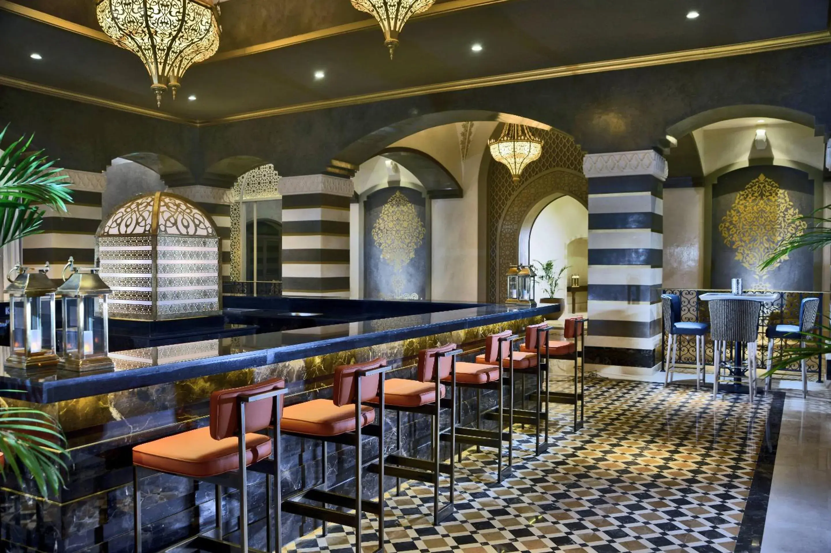 Lounge or bar in Steigenberger Alcazar Lounge or bar in Steigenberger Alcazar