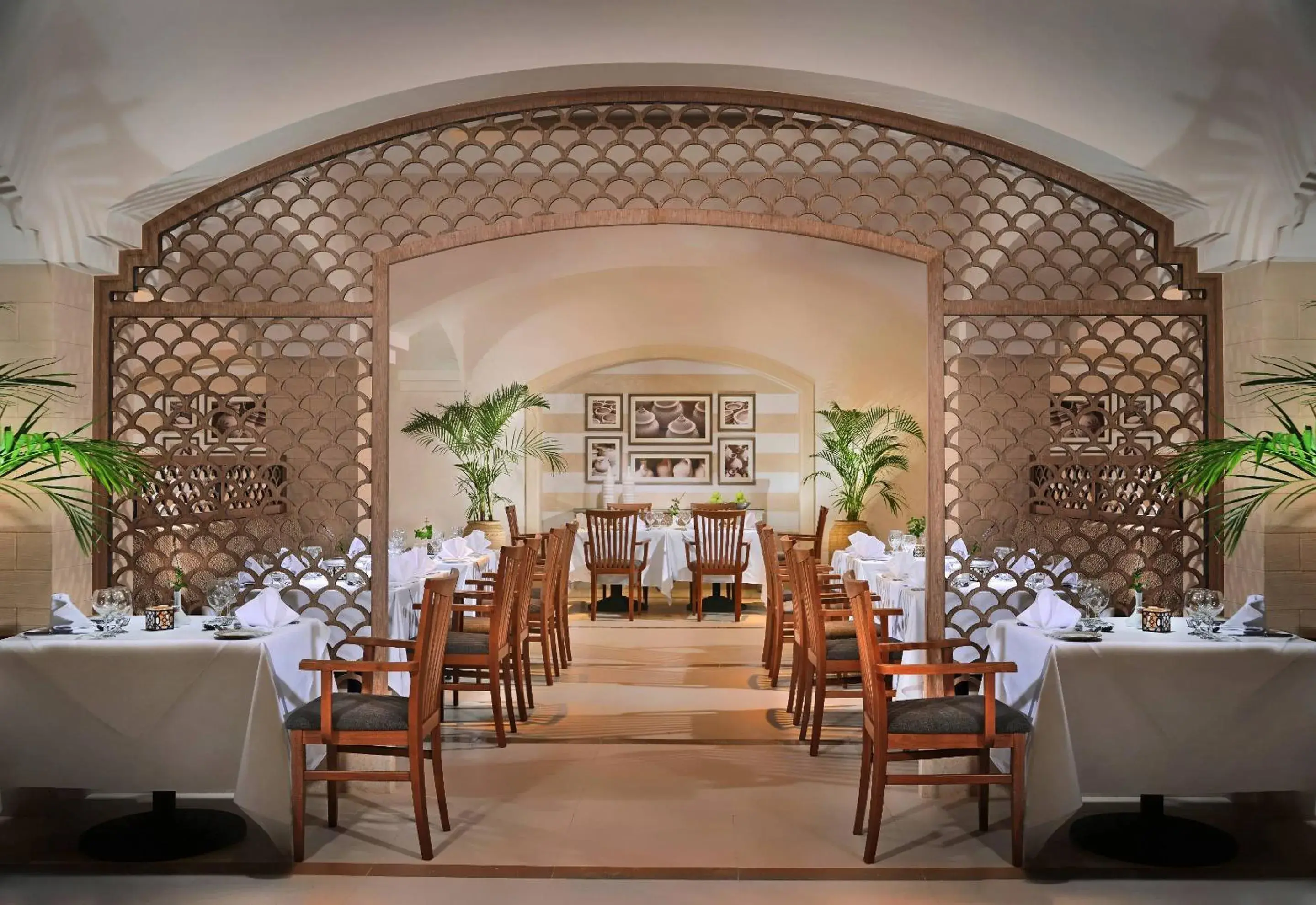 Restaurant/places to eat in Steigenberger Alcazar Restaurant/places to eat in Steigenberger Alcazar