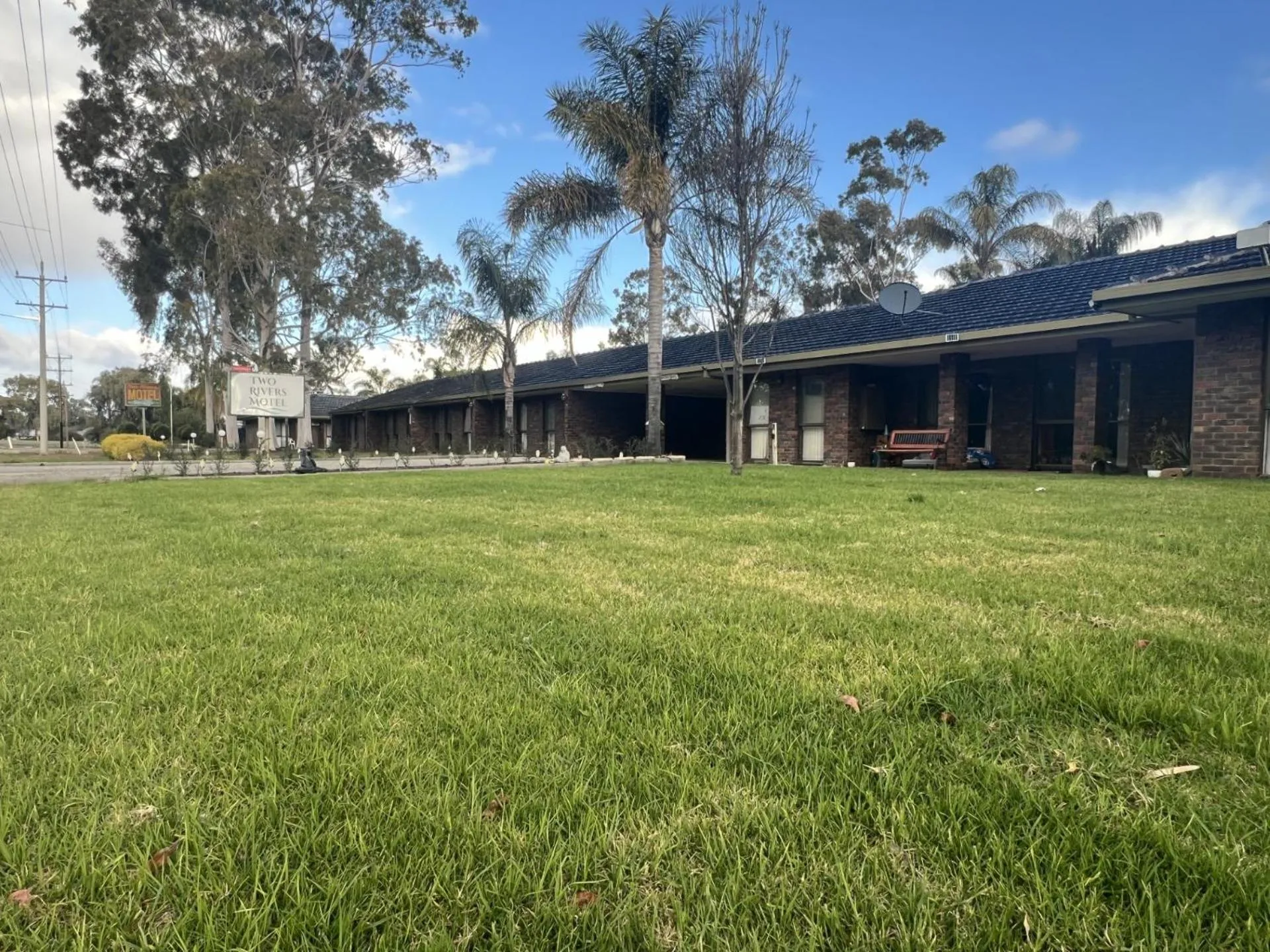 Property building in Two Rivers Motel