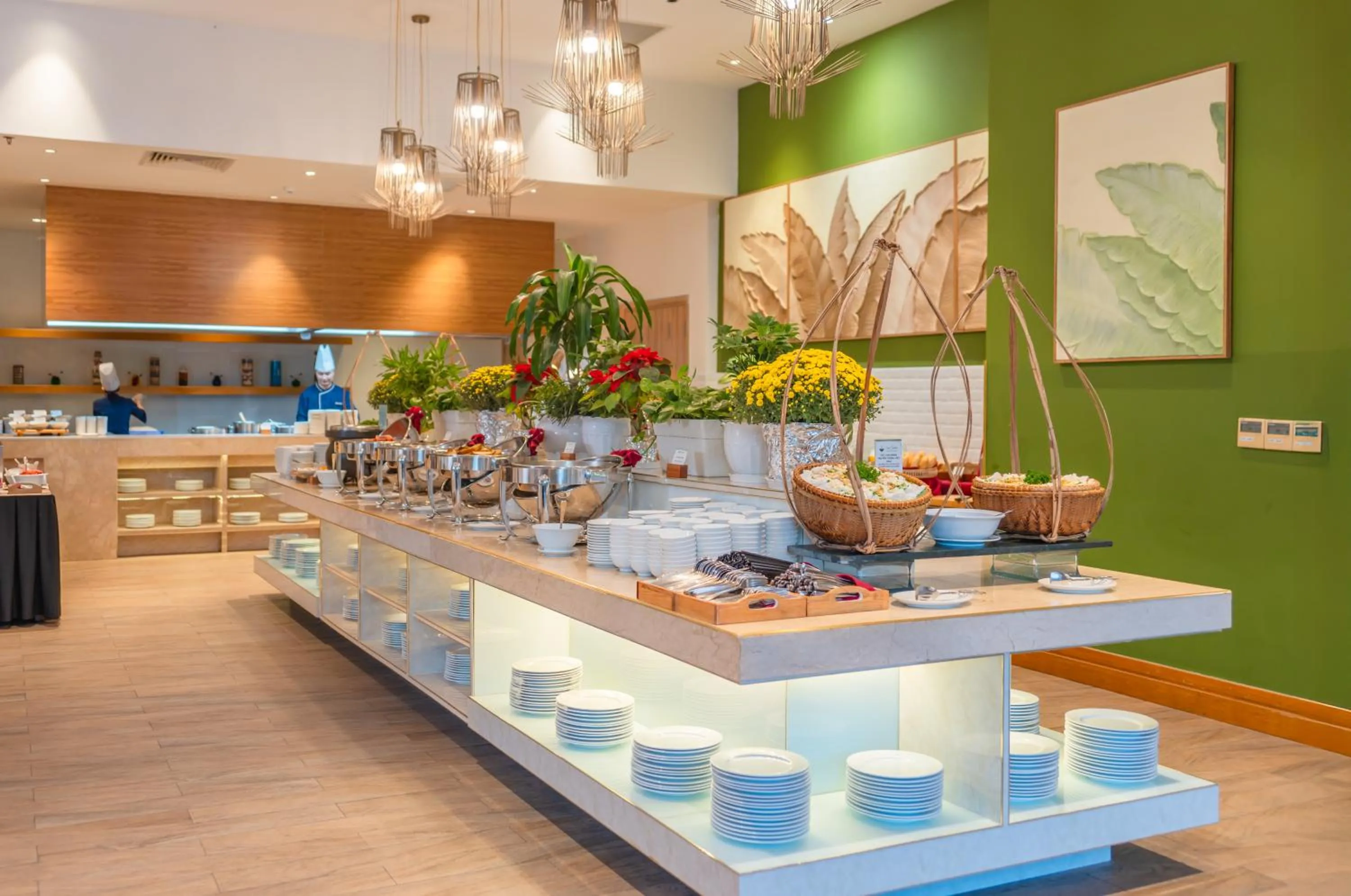 Restaurant/places to eat in Starcity Hotel & Condotel Beachfront Nha Trang