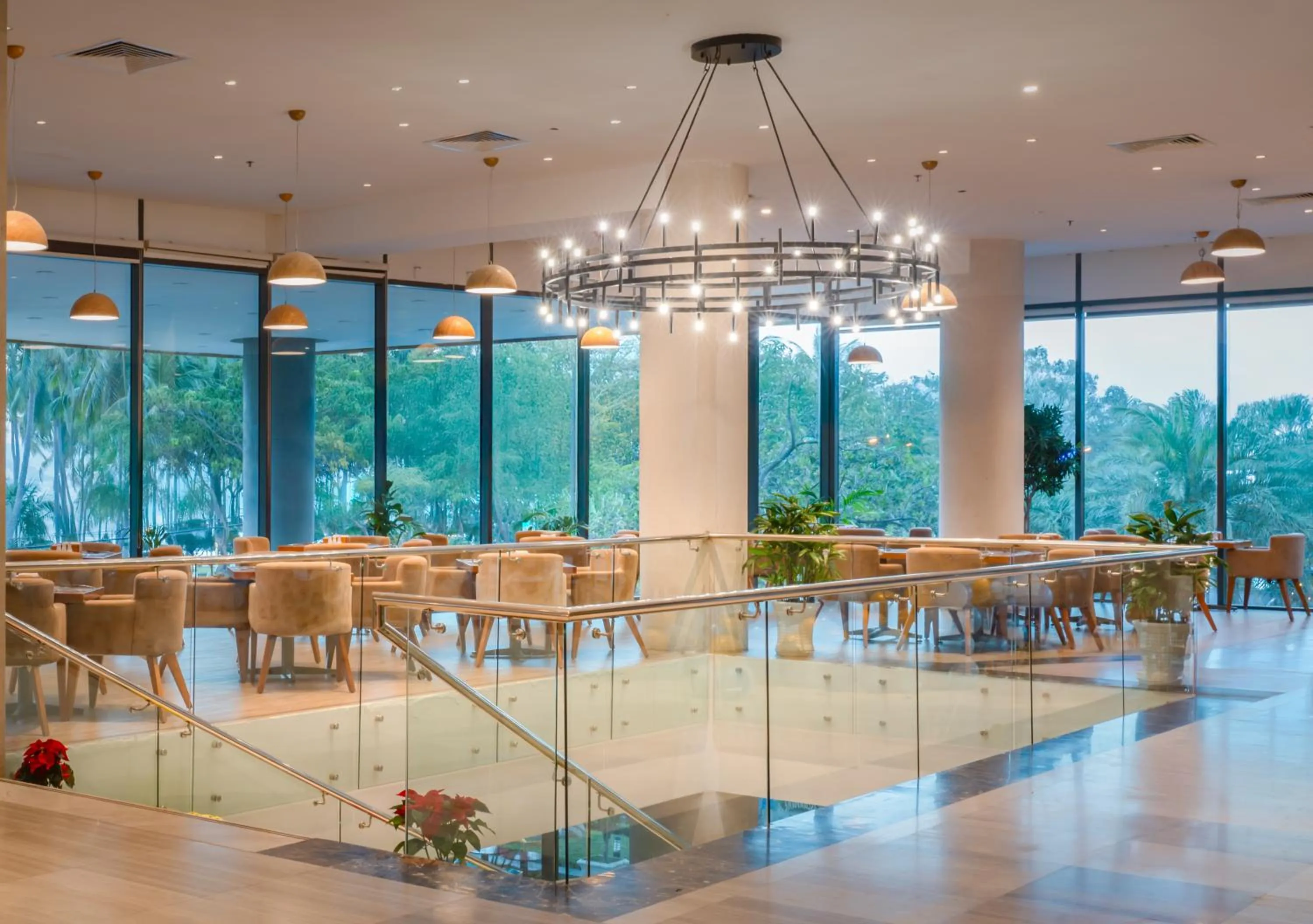 Restaurant/places to eat in Starcity Hotel & Condotel Beachfront Nha Trang