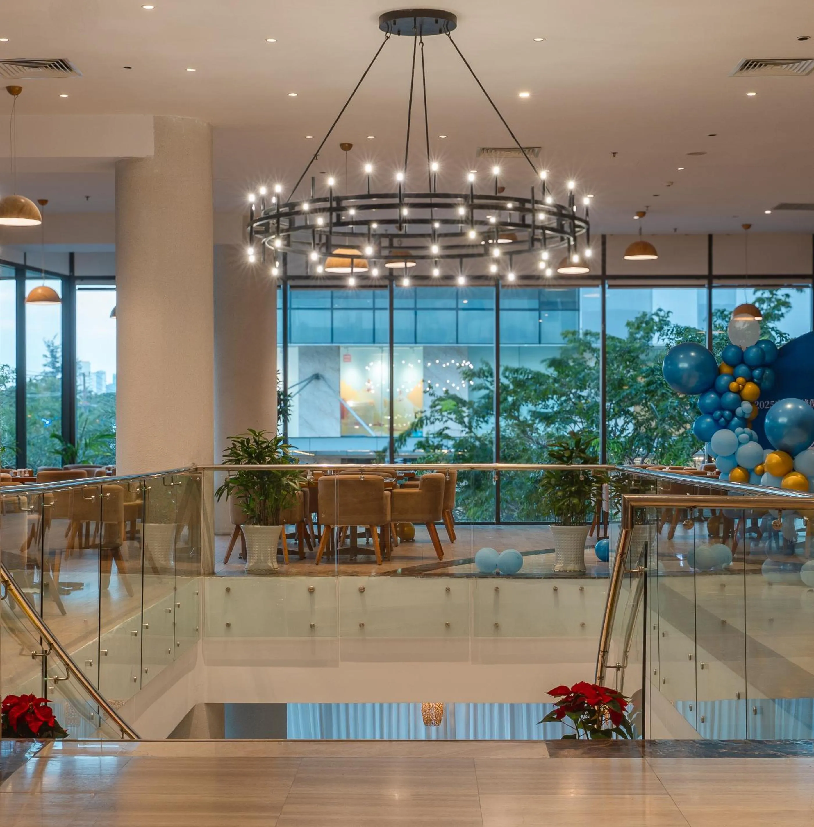 Restaurant/places to eat in Starcity Hotel & Condotel Beachfront Nha Trang