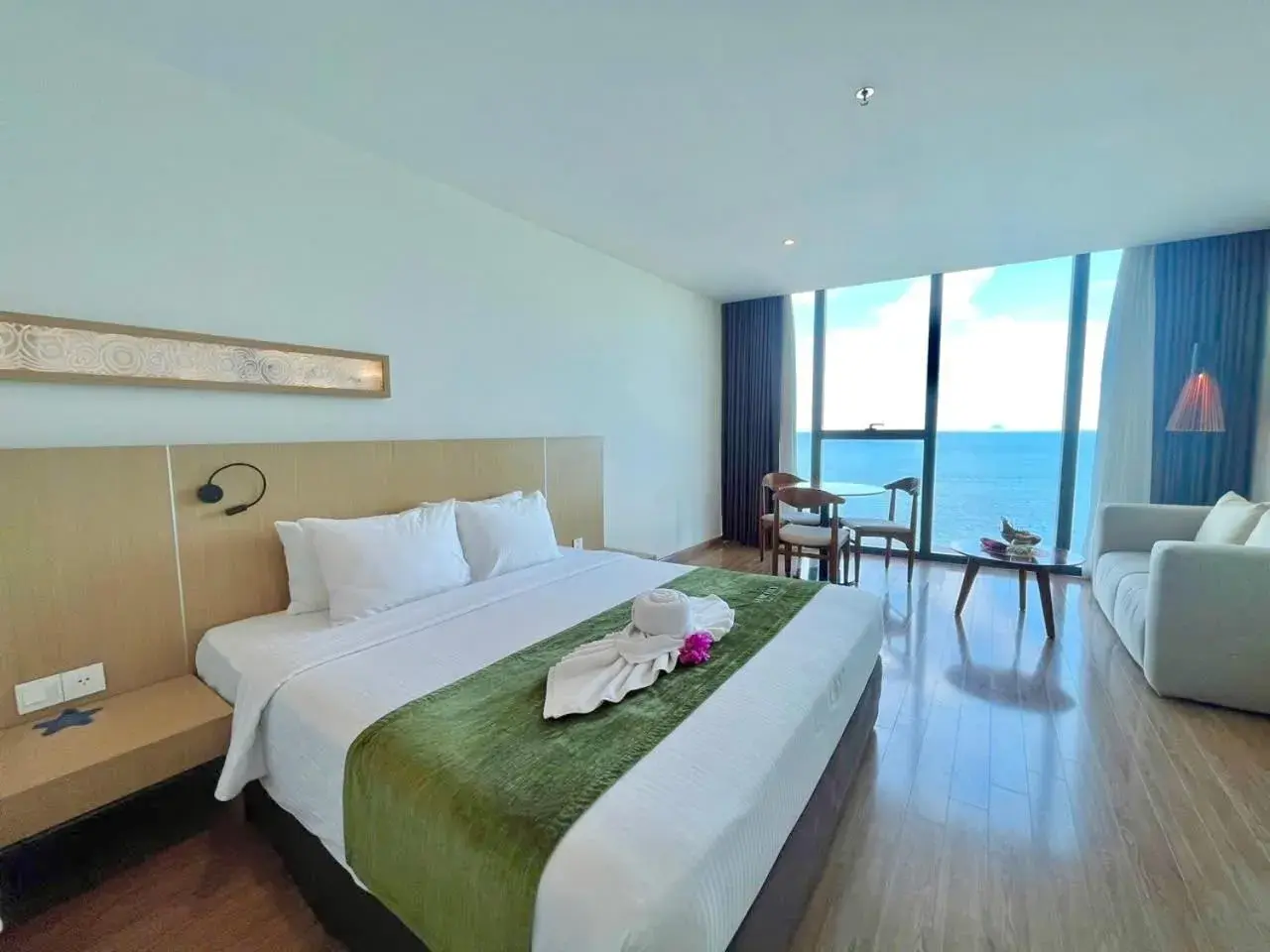 Bedroom, Bed in Starcity Hotel & Condotel Beachfront Nha Trang Bedroom, Bed in Starcity Hotel & Condotel Beachfront Nha Trang