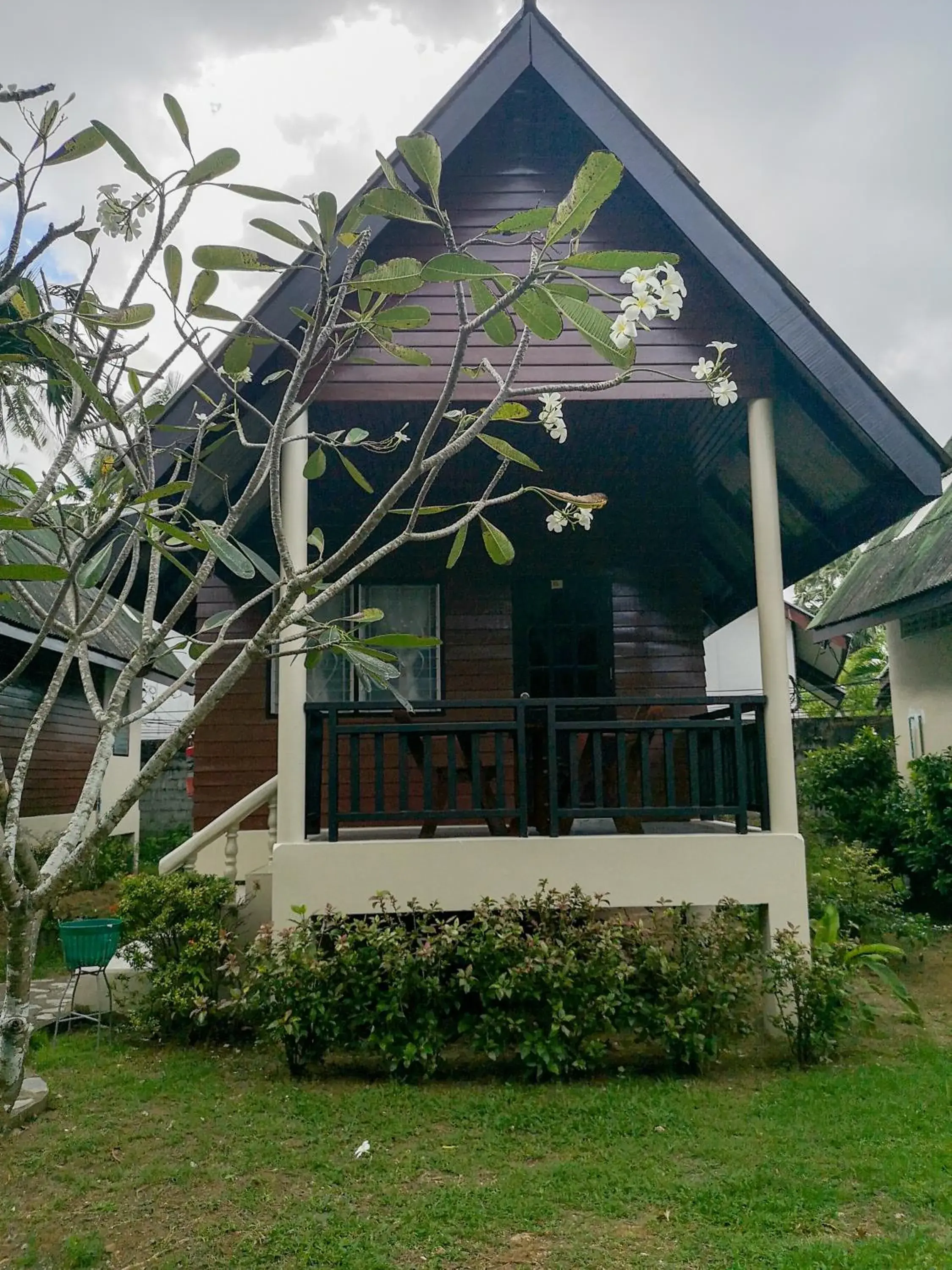 Property Building in Lanta Sea House