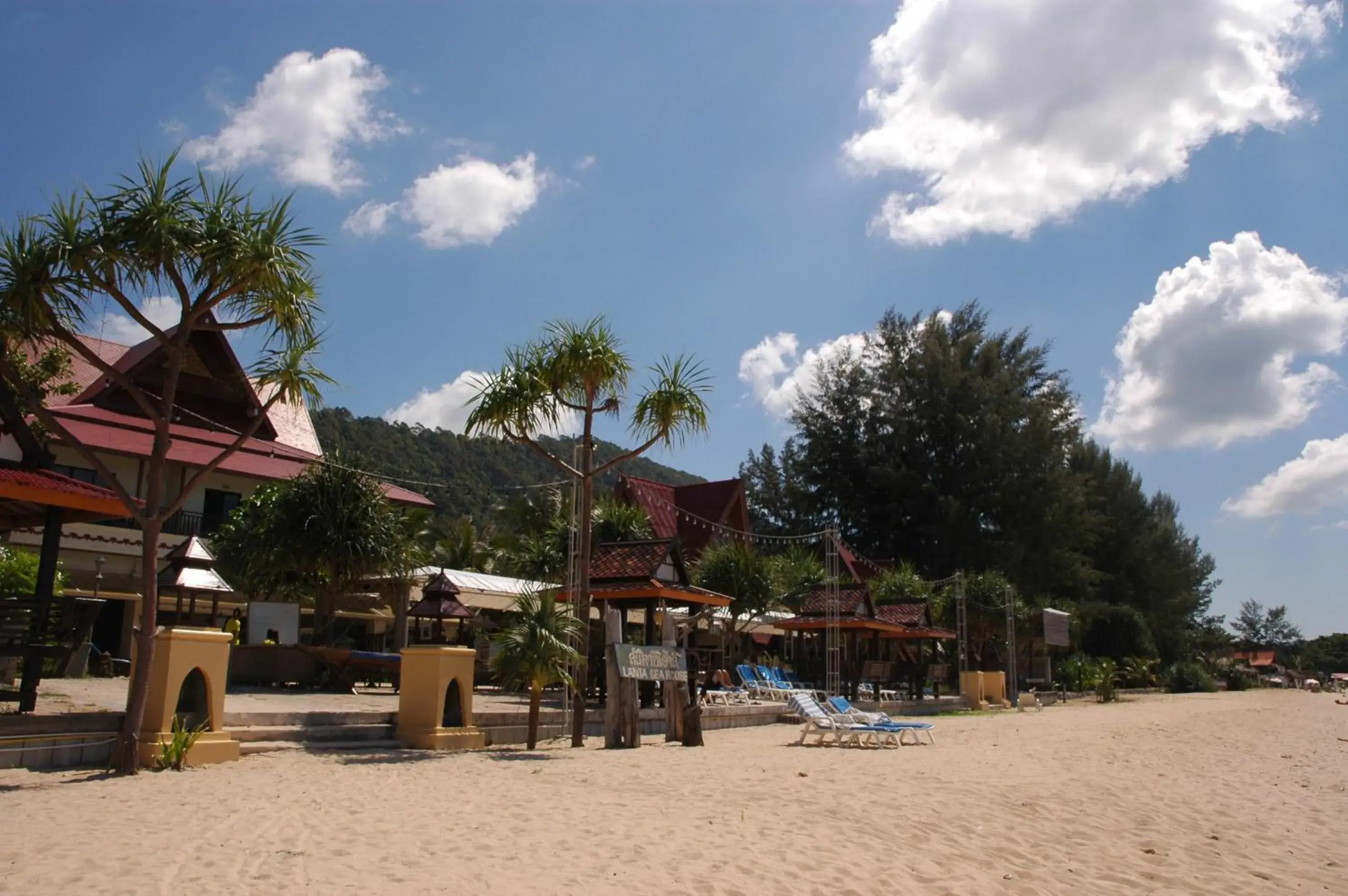 Day, Beach in Lanta Sea House