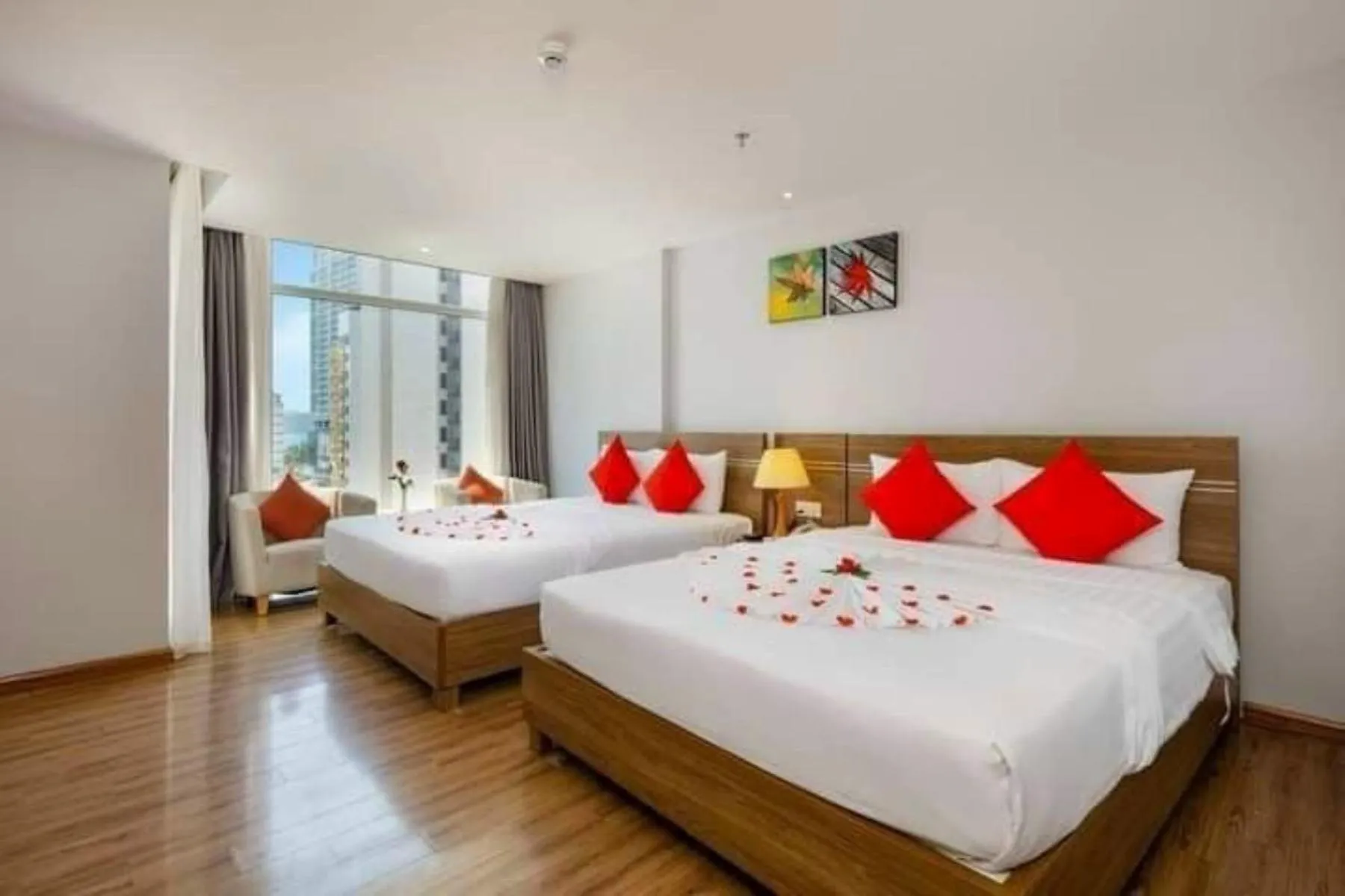 Bed in Maple Leaf Hotel & Apartment
