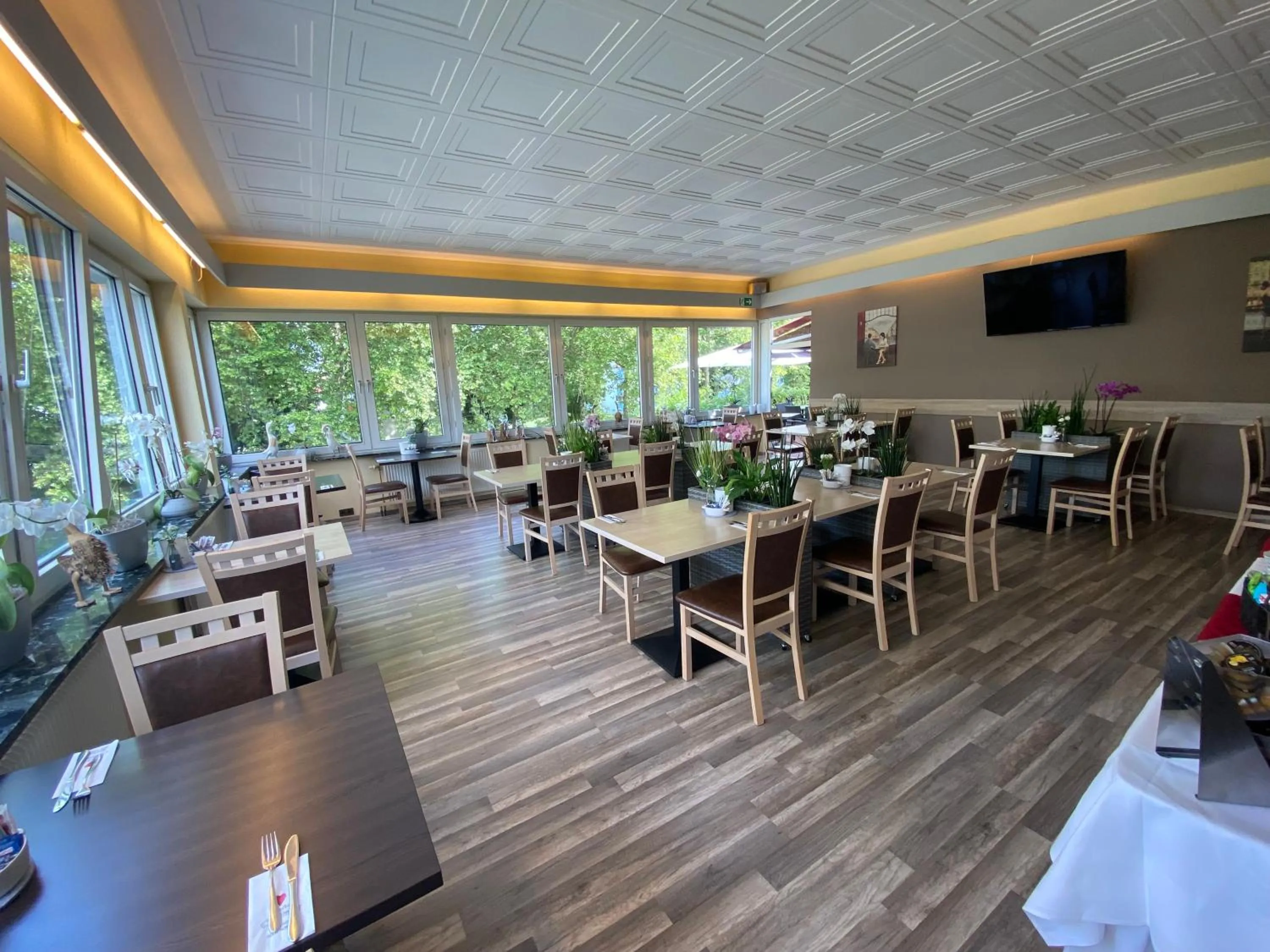 Breakfast in Hotel am Westend