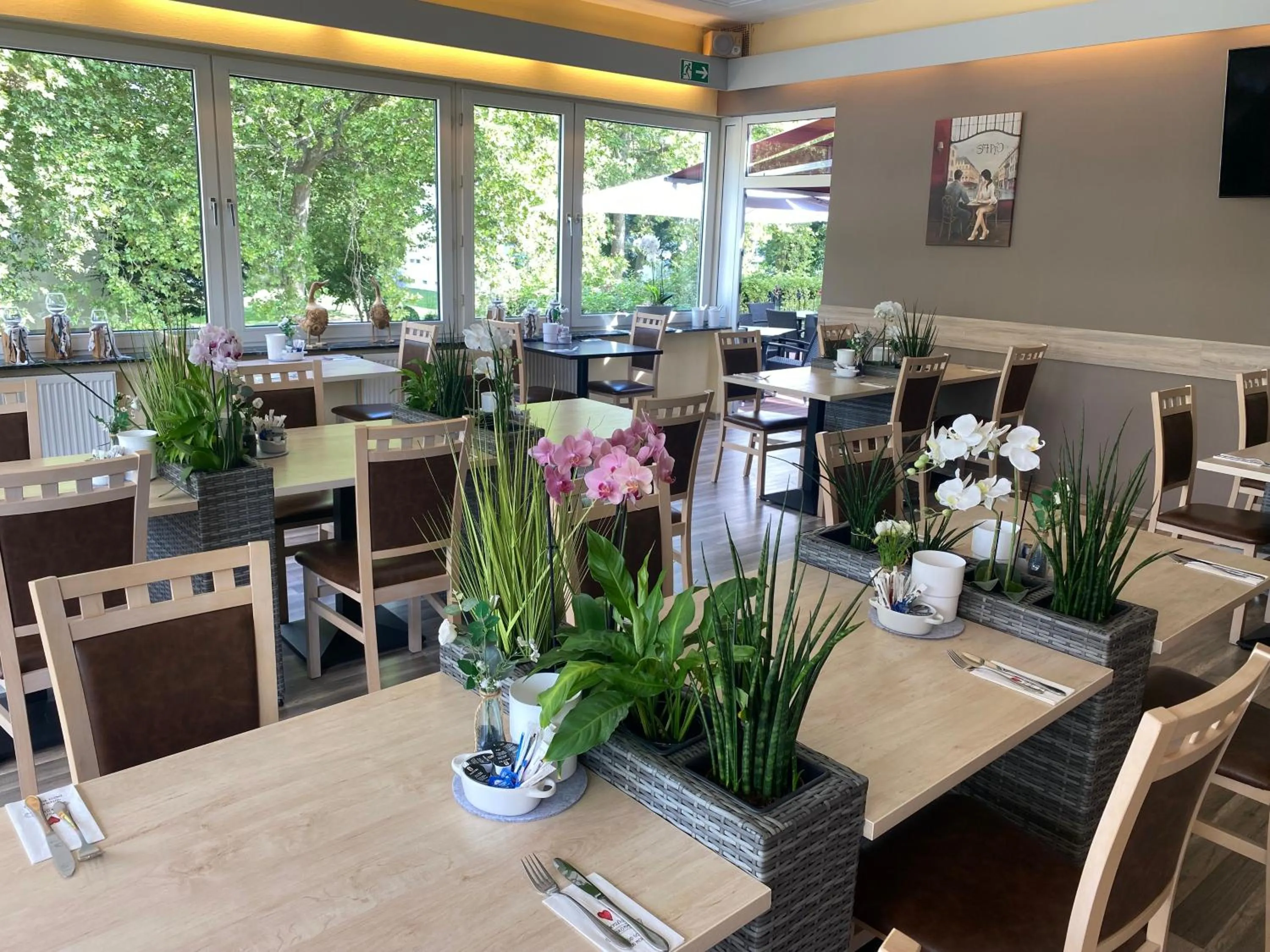 Breakfast in Hotel am Westend