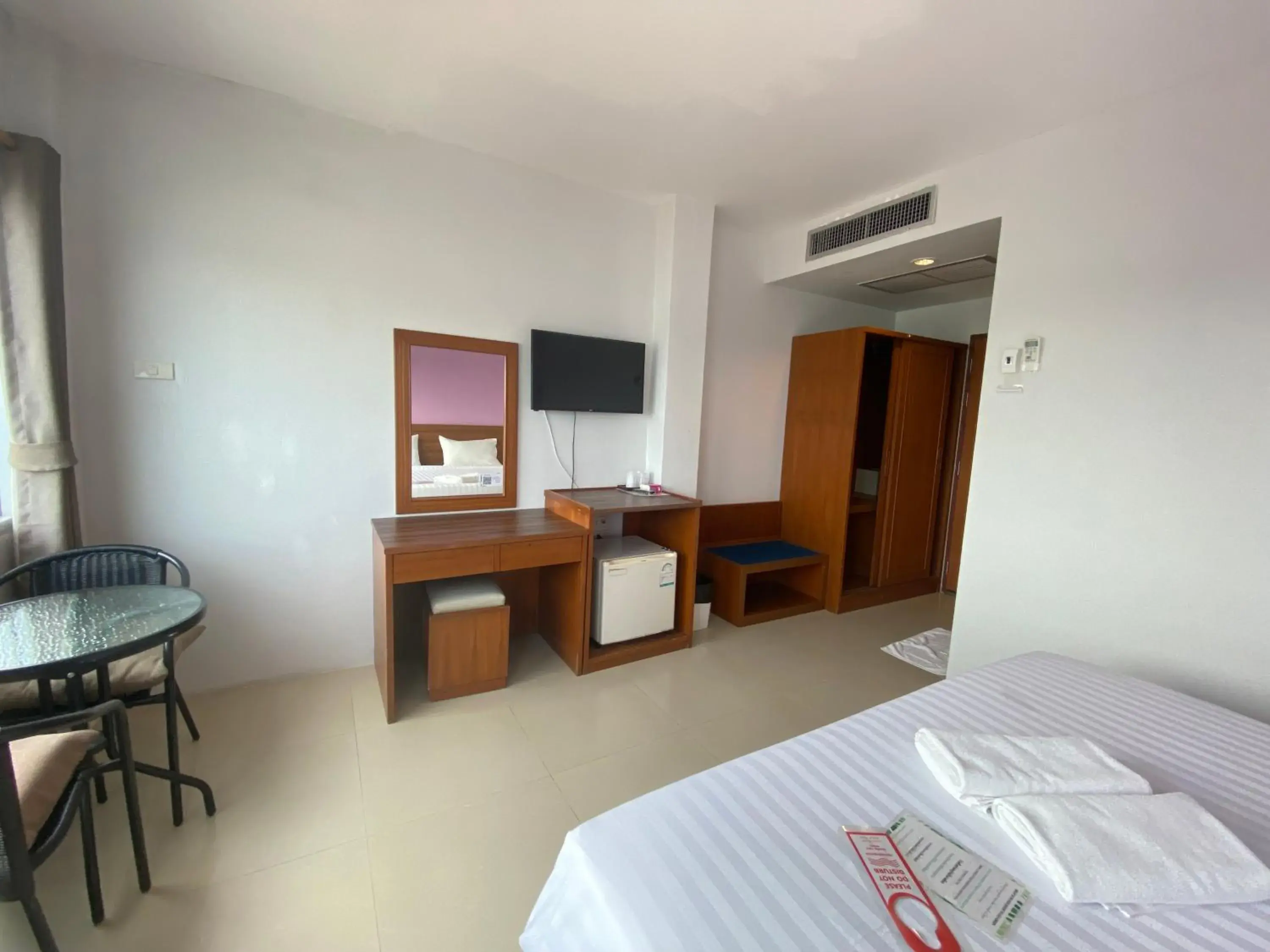Bed in Prachuap Beach Hotel Bed in Prachuap Beach Hotel