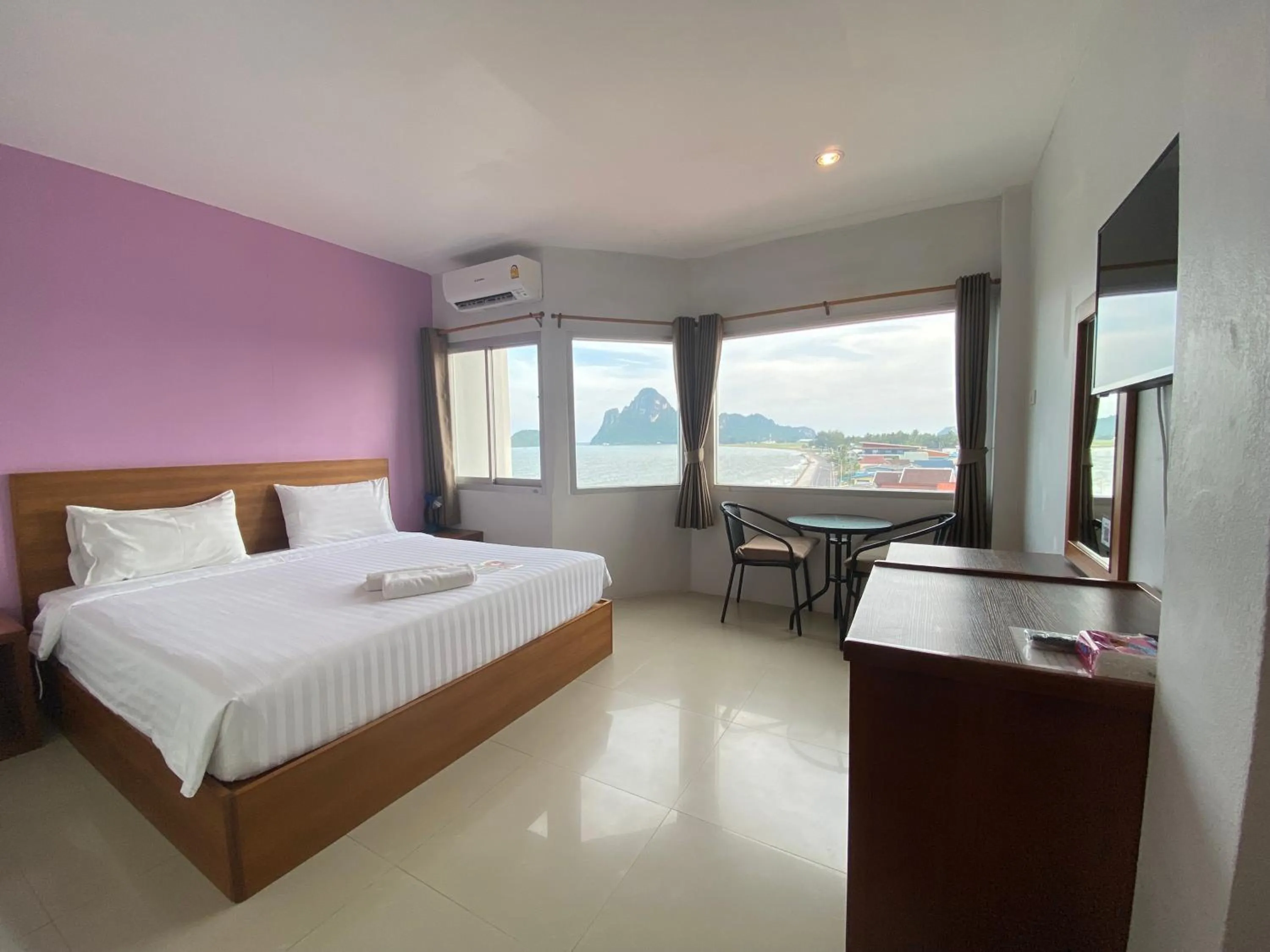 Photo of the whole room, Bed in Prachuap Beach Hotel
