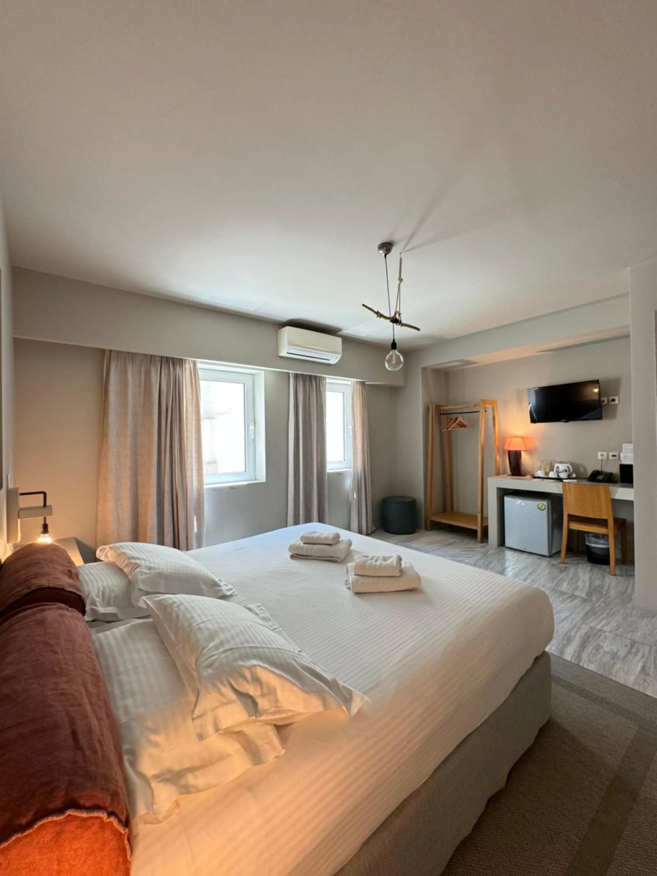 Bedroom, Bed in Lotus Center