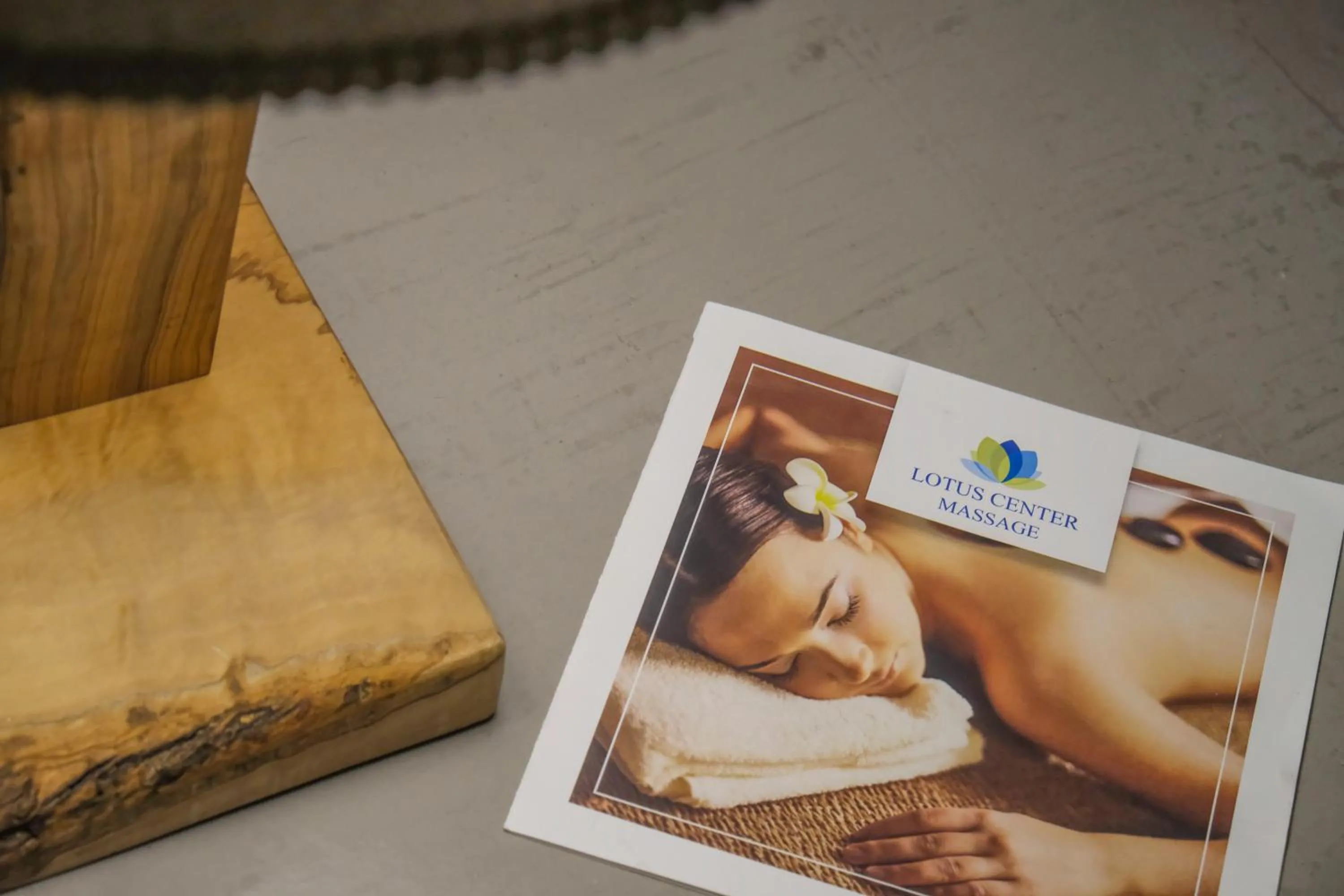 Massage in Lotus Center