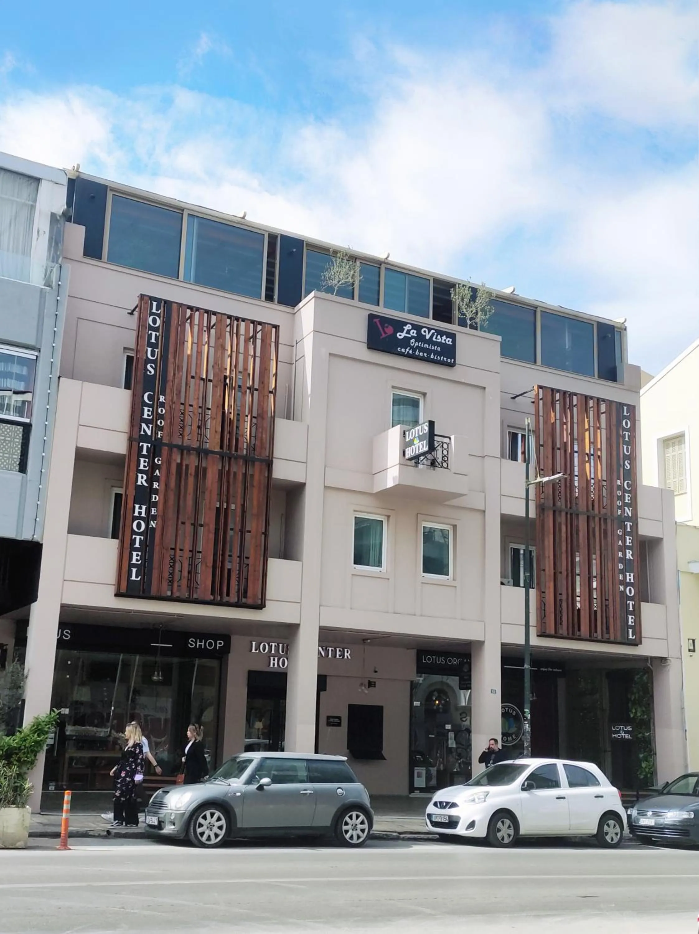 Property building in Lotus Center