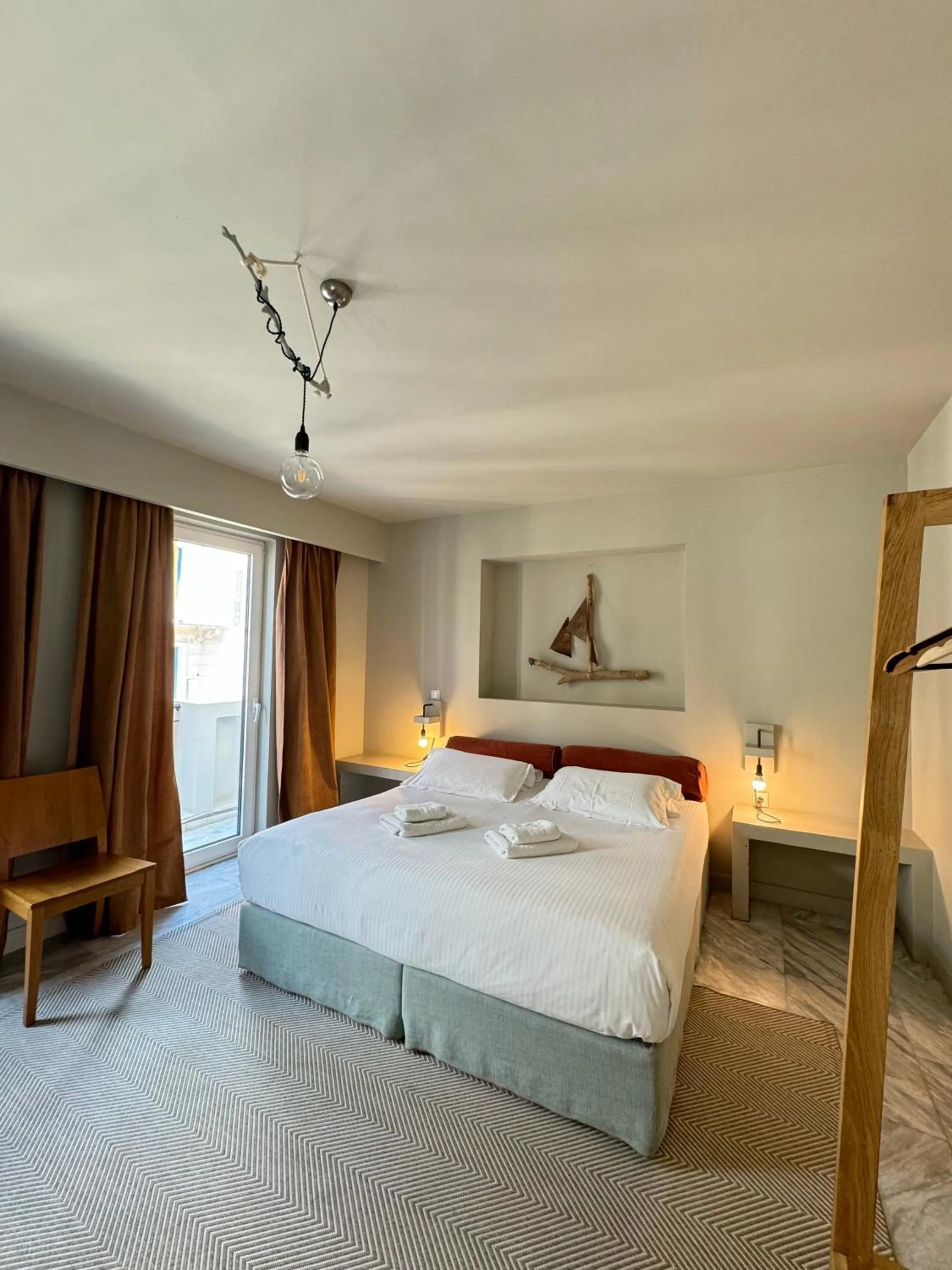 Bedroom, Bed in Lotus Center