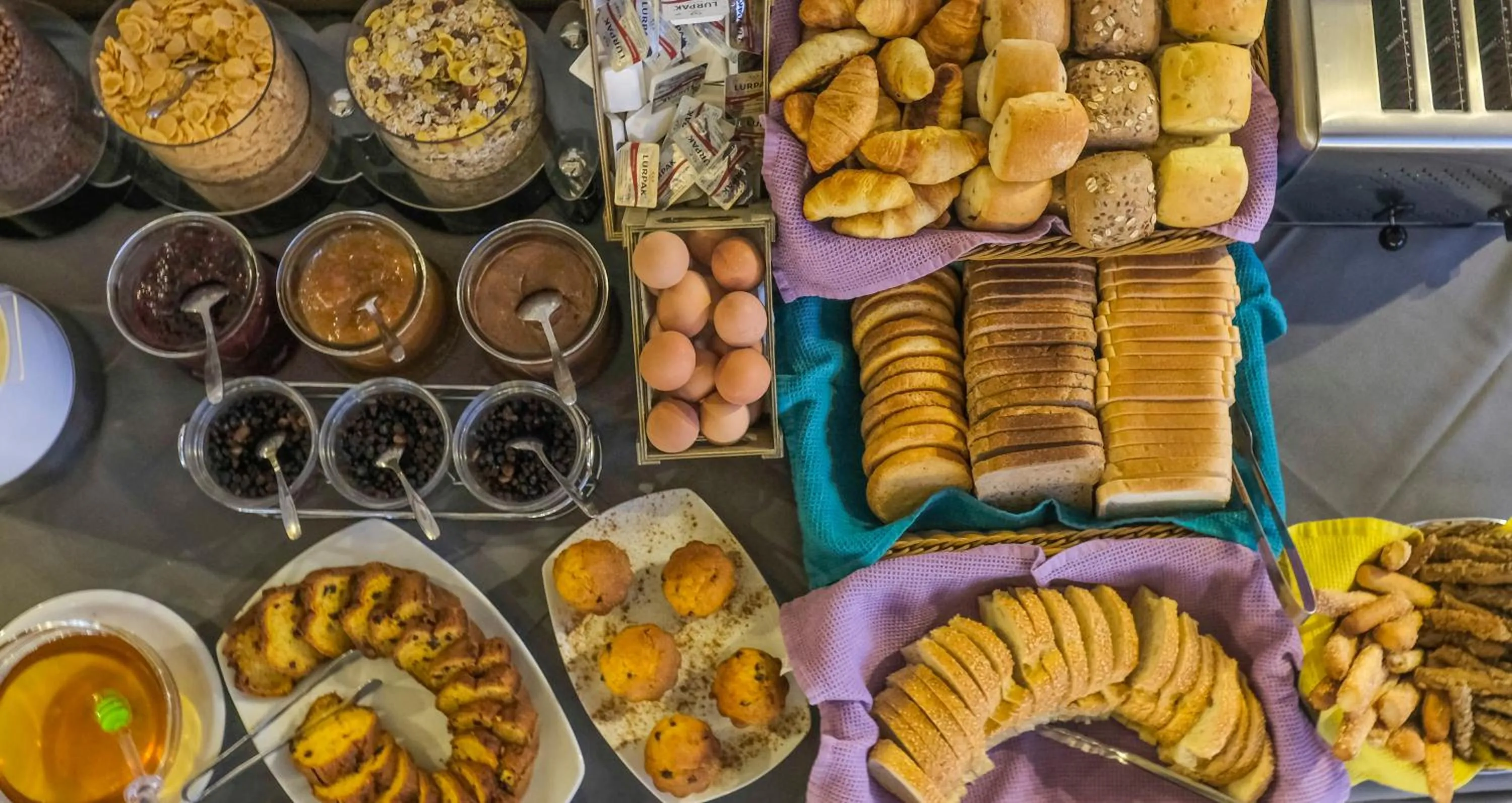 Property building in Lotus Center