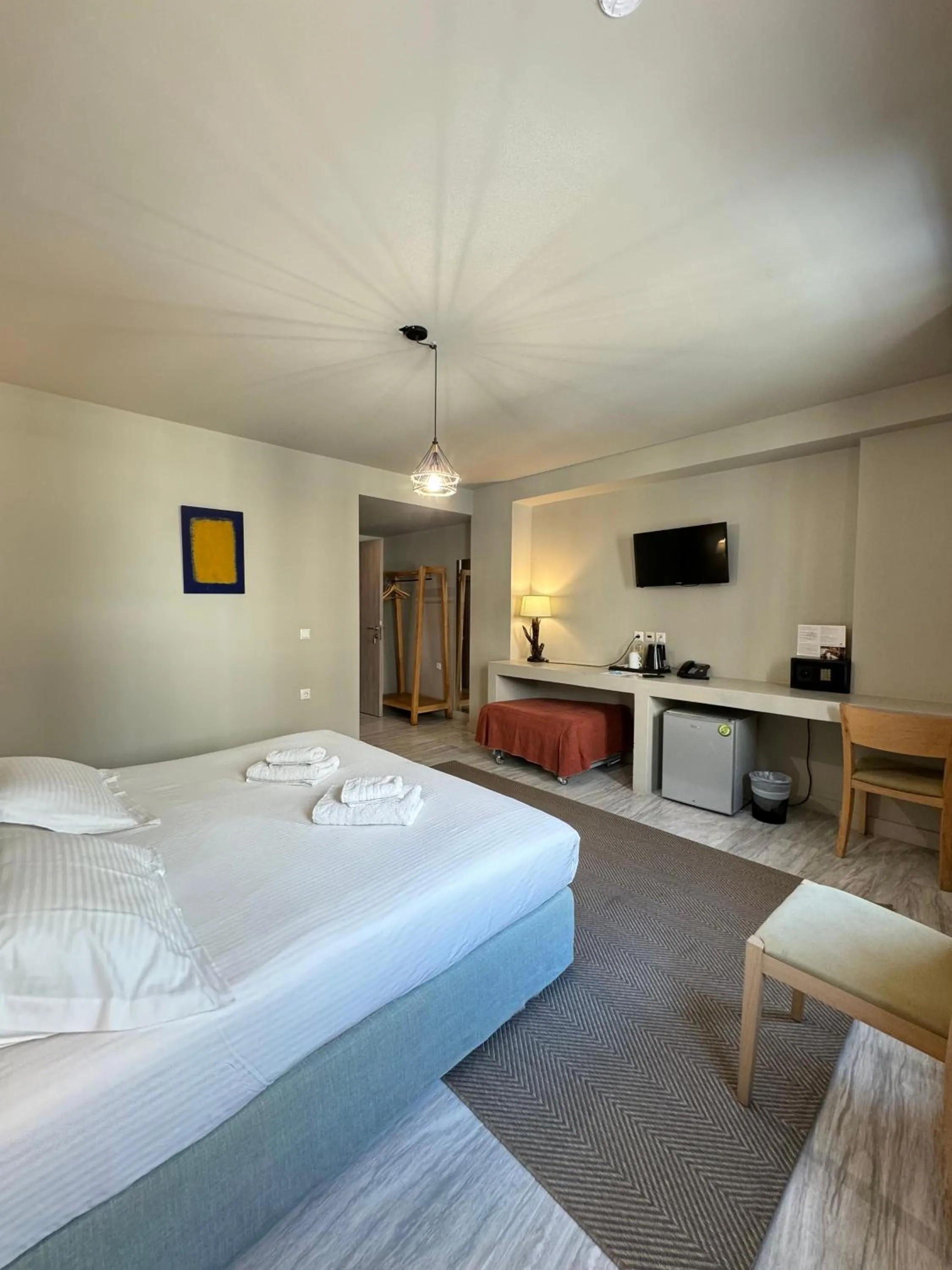 Bedroom, Bed in Lotus Center