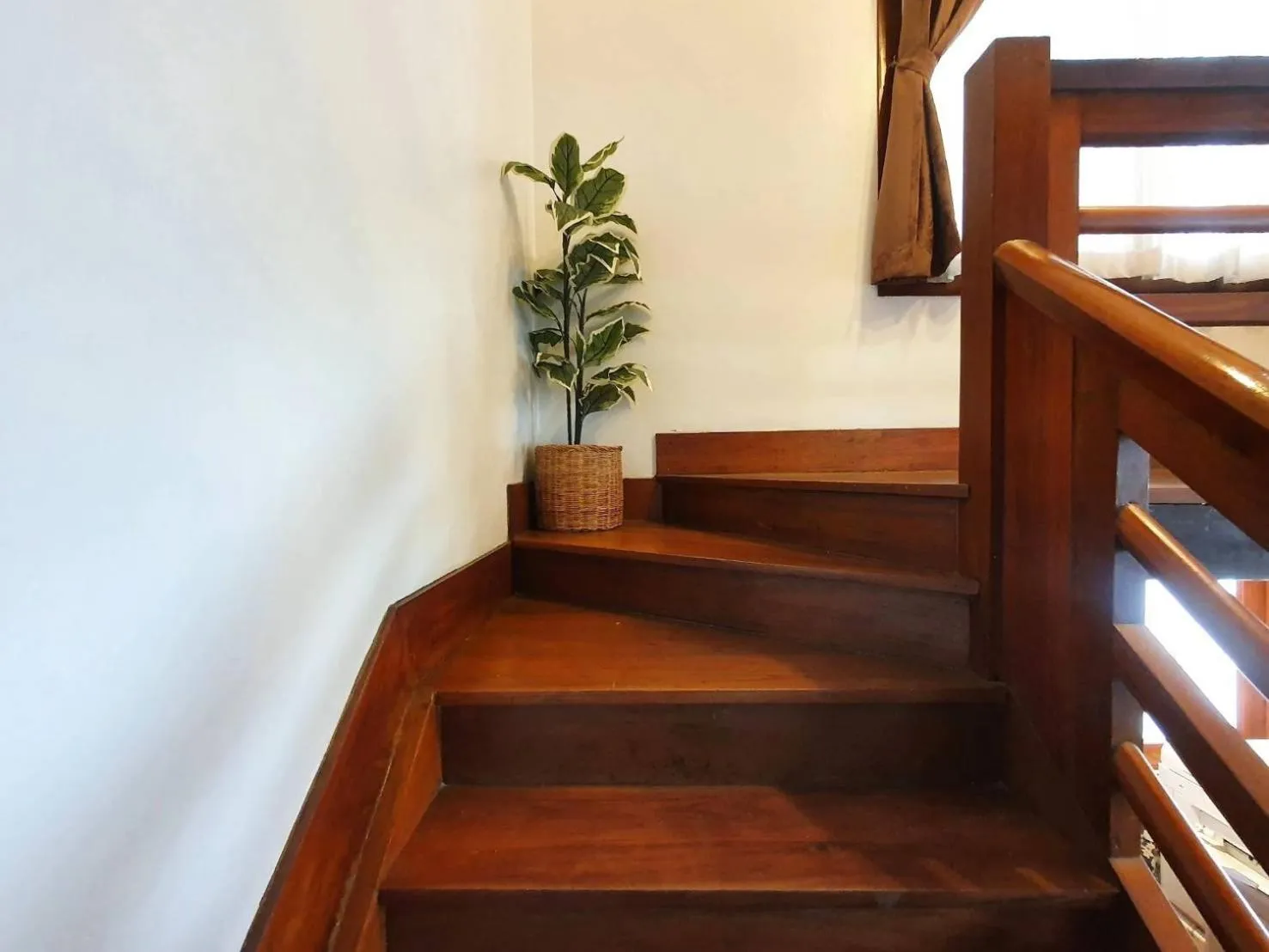 Property building in Dinsomon Hotel