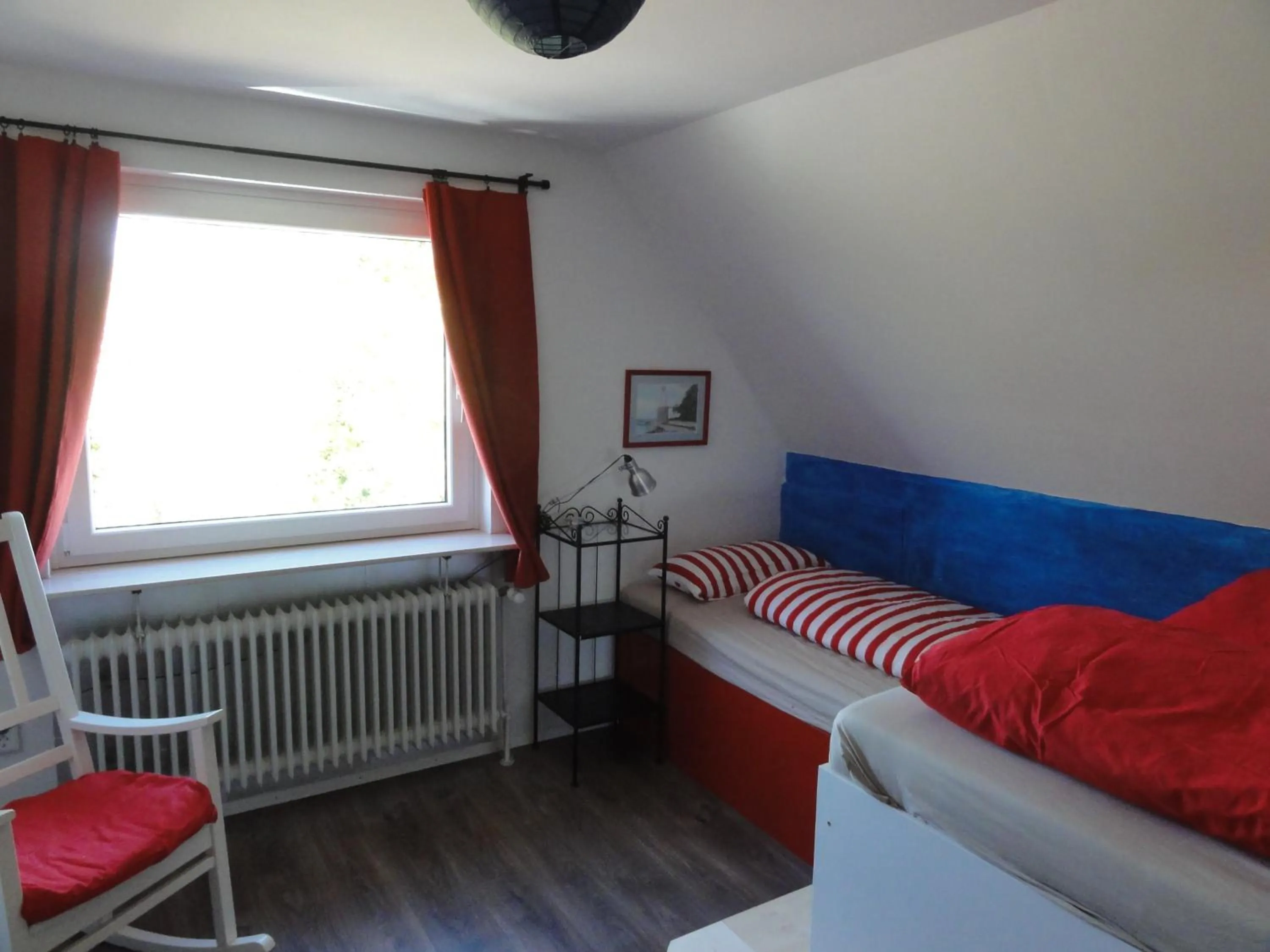 Photo of the whole room, Bed in Peanuts Hostel & Meer