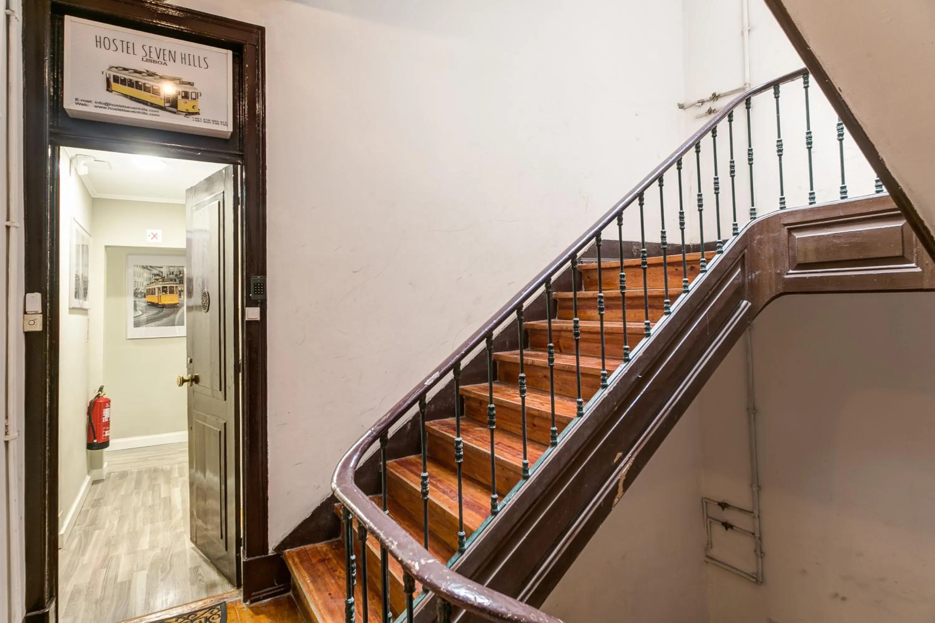 Facade/entrance in Hostel Seven Hills