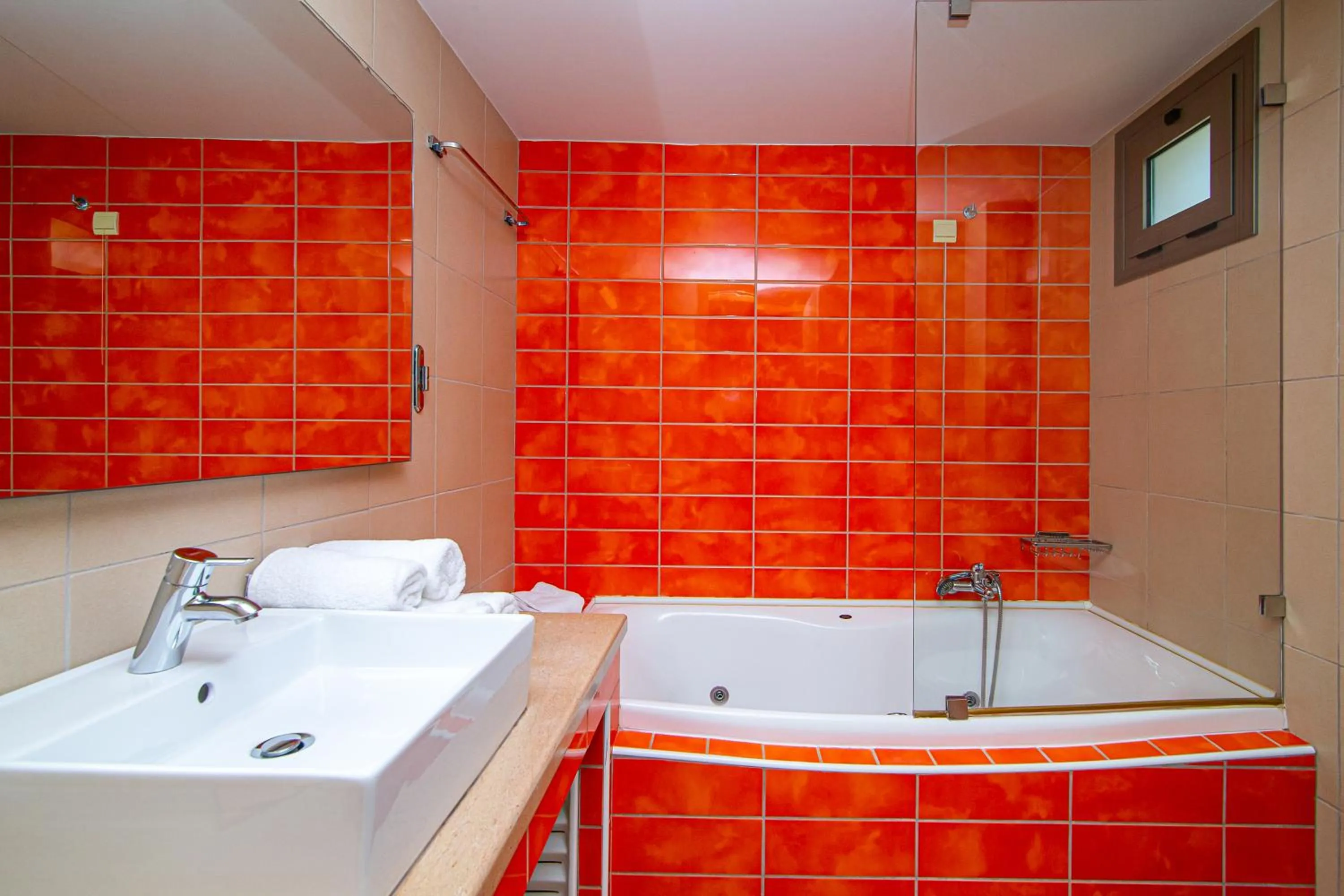 Bathroom in Royal Heights Resort Villas & Spa