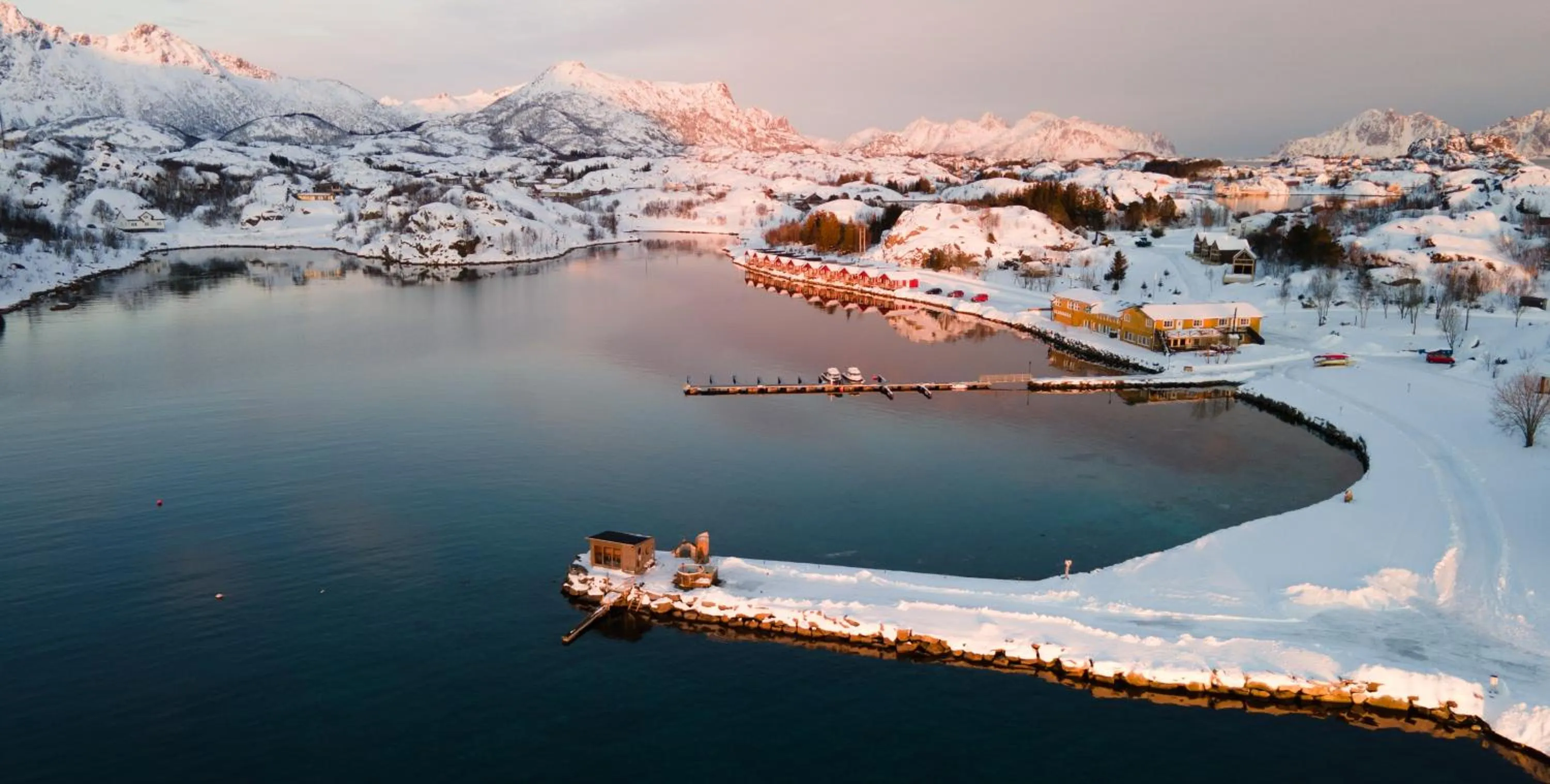 Property building in Skårungen - Hotel, Cabins and Camping