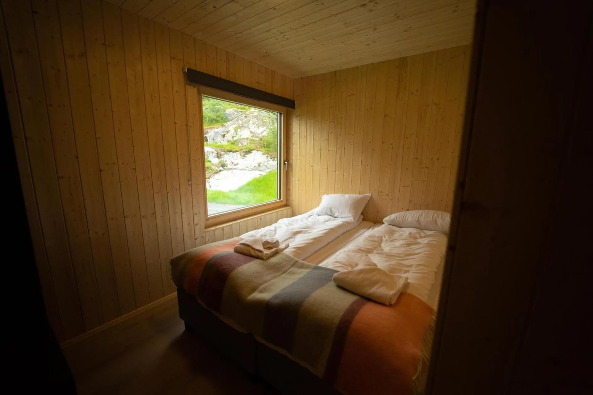 Bed in Skårungen - Hotel, Cabins and Camping