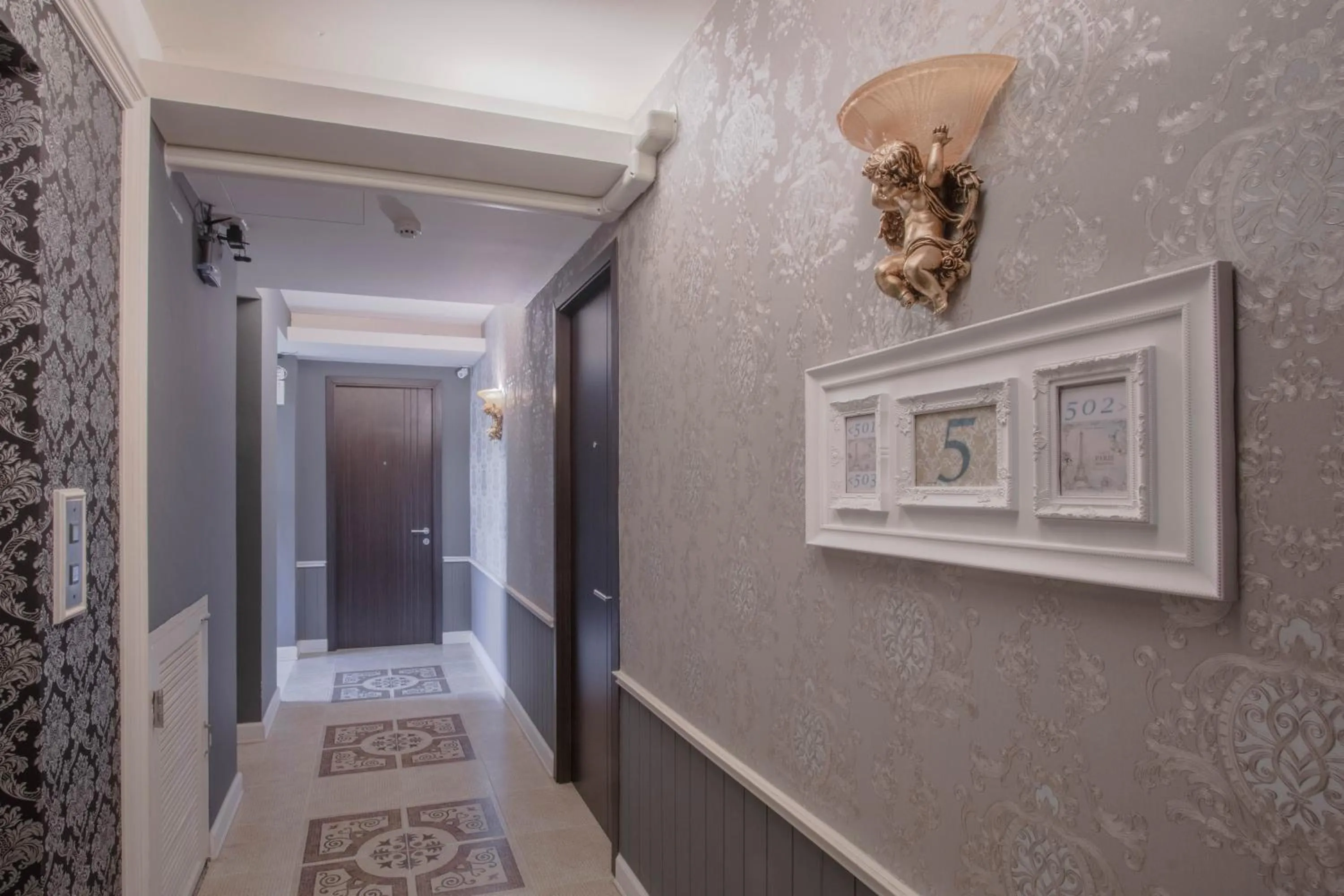 Decorative detail in The Star of Sathorn