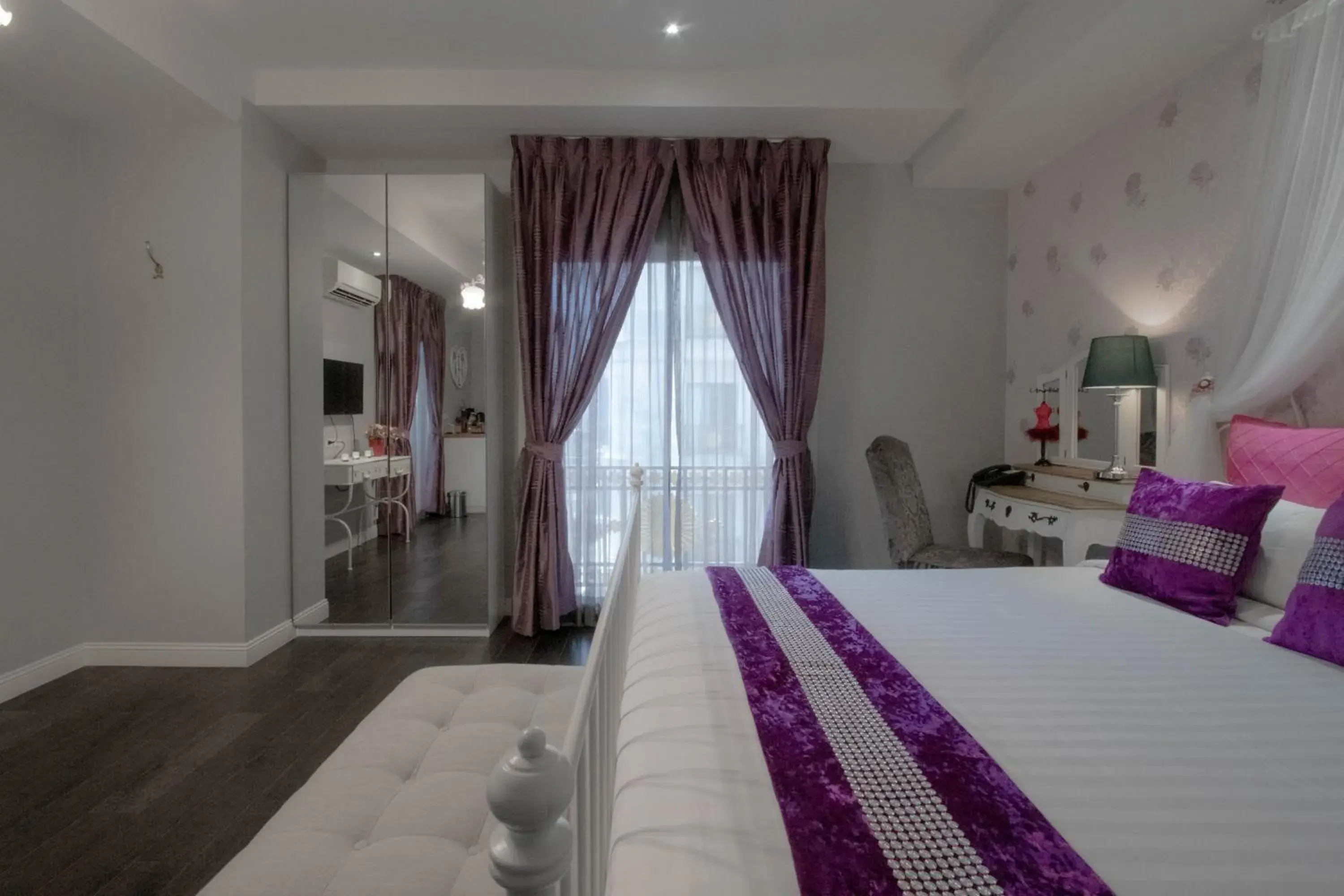Photo of the whole room, Bed in The Star of Sathorn