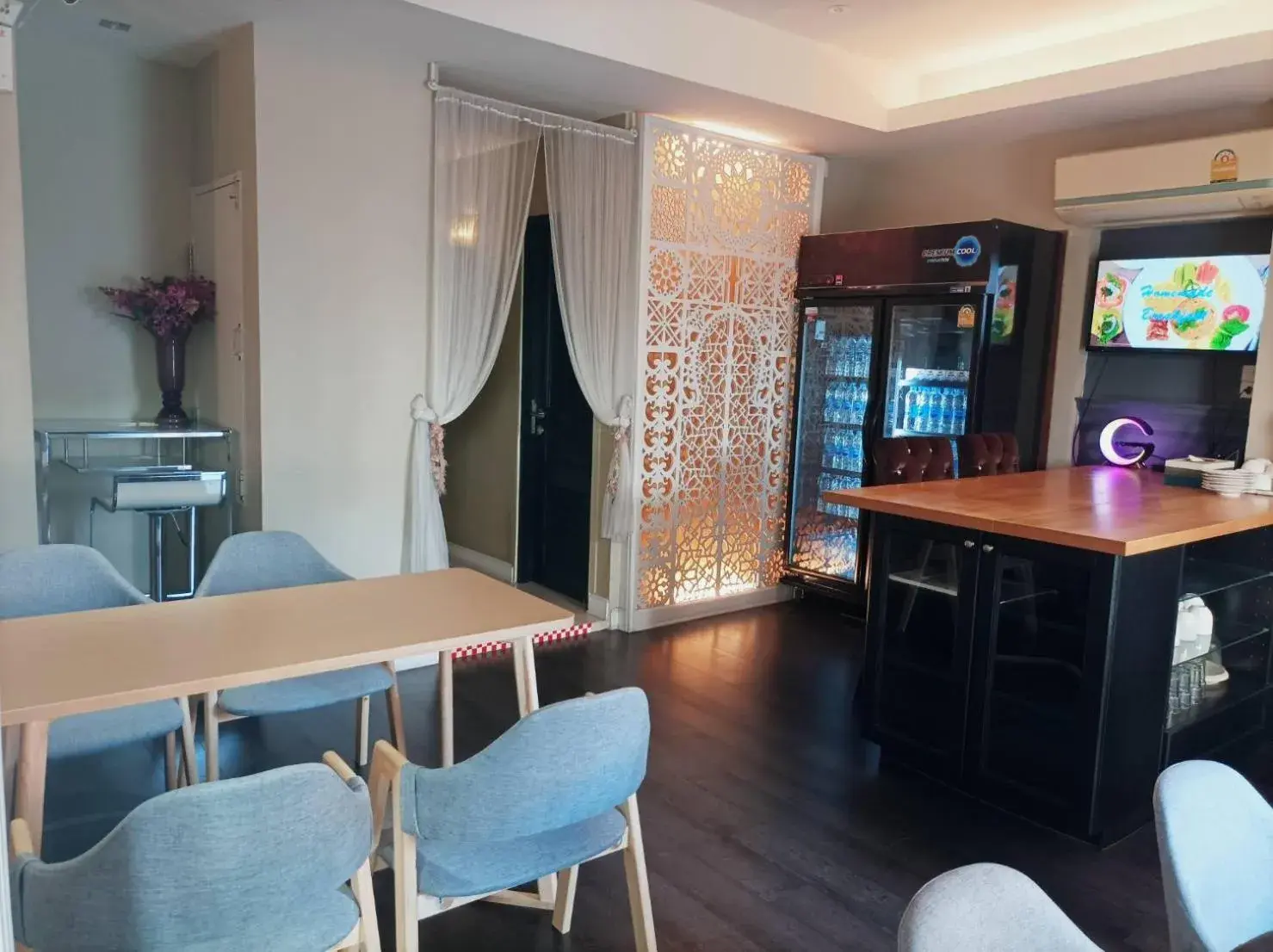 Restaurant/places to eat, Dining Area in The Star of Sathorn
