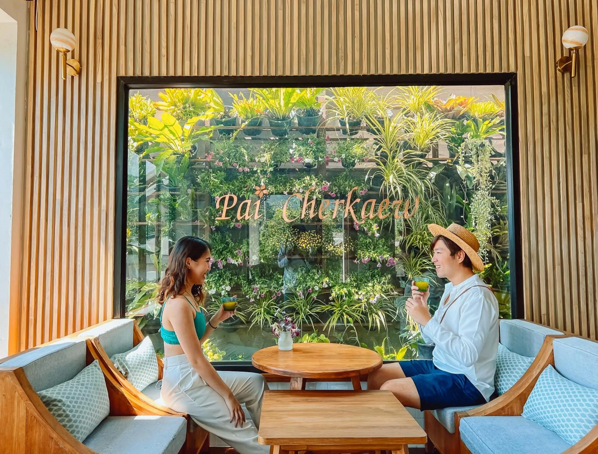 Restaurant/places to eat in Pai Cherkaew Boutique House