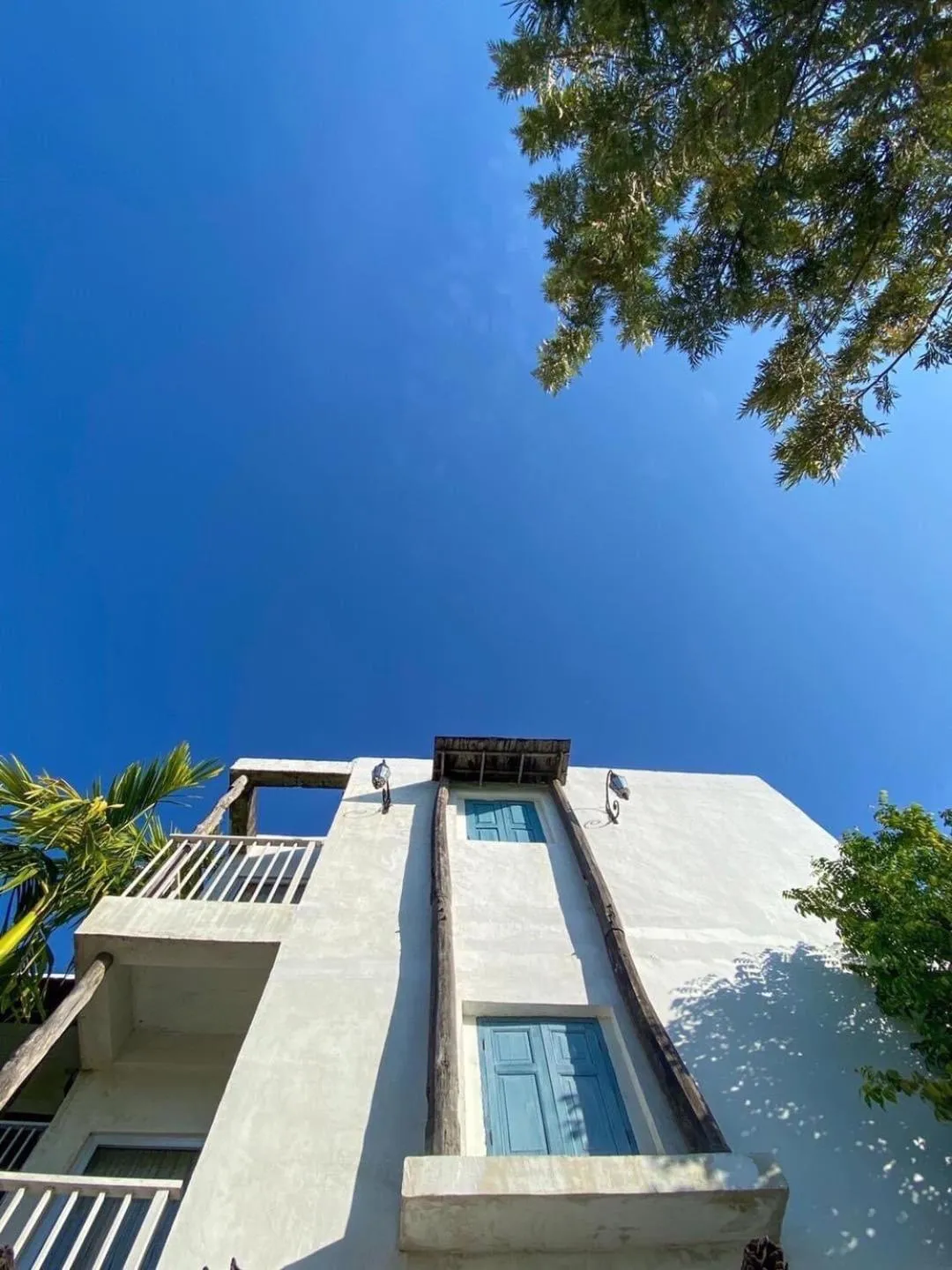 Property building in De Lit