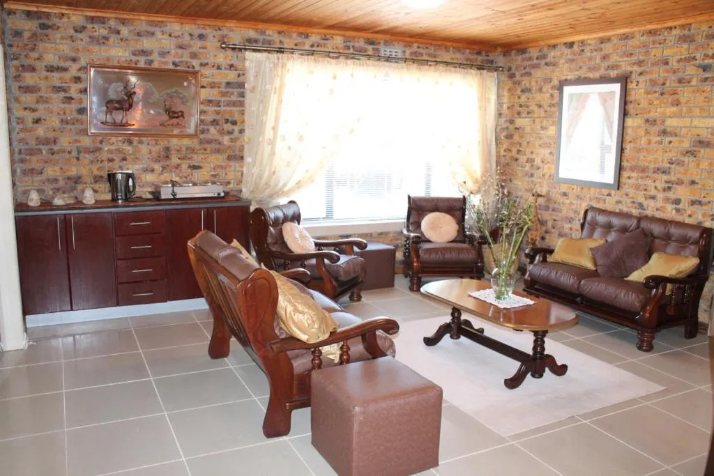 Communal lounge/ TV room in Quest Bed And Breakfast