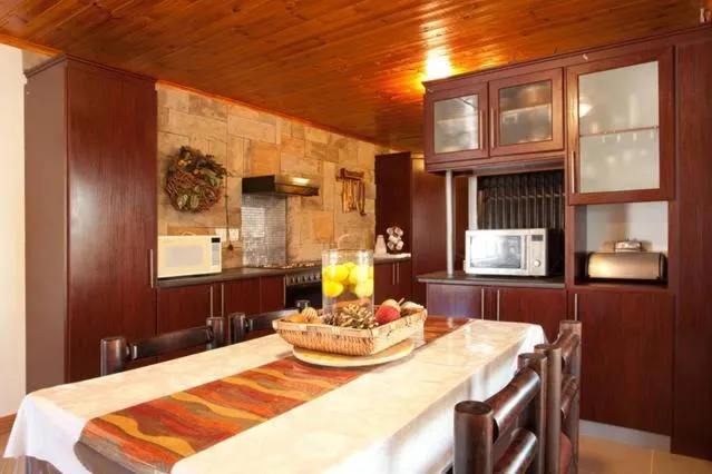 Dining area in Quest Bed And Breakfast