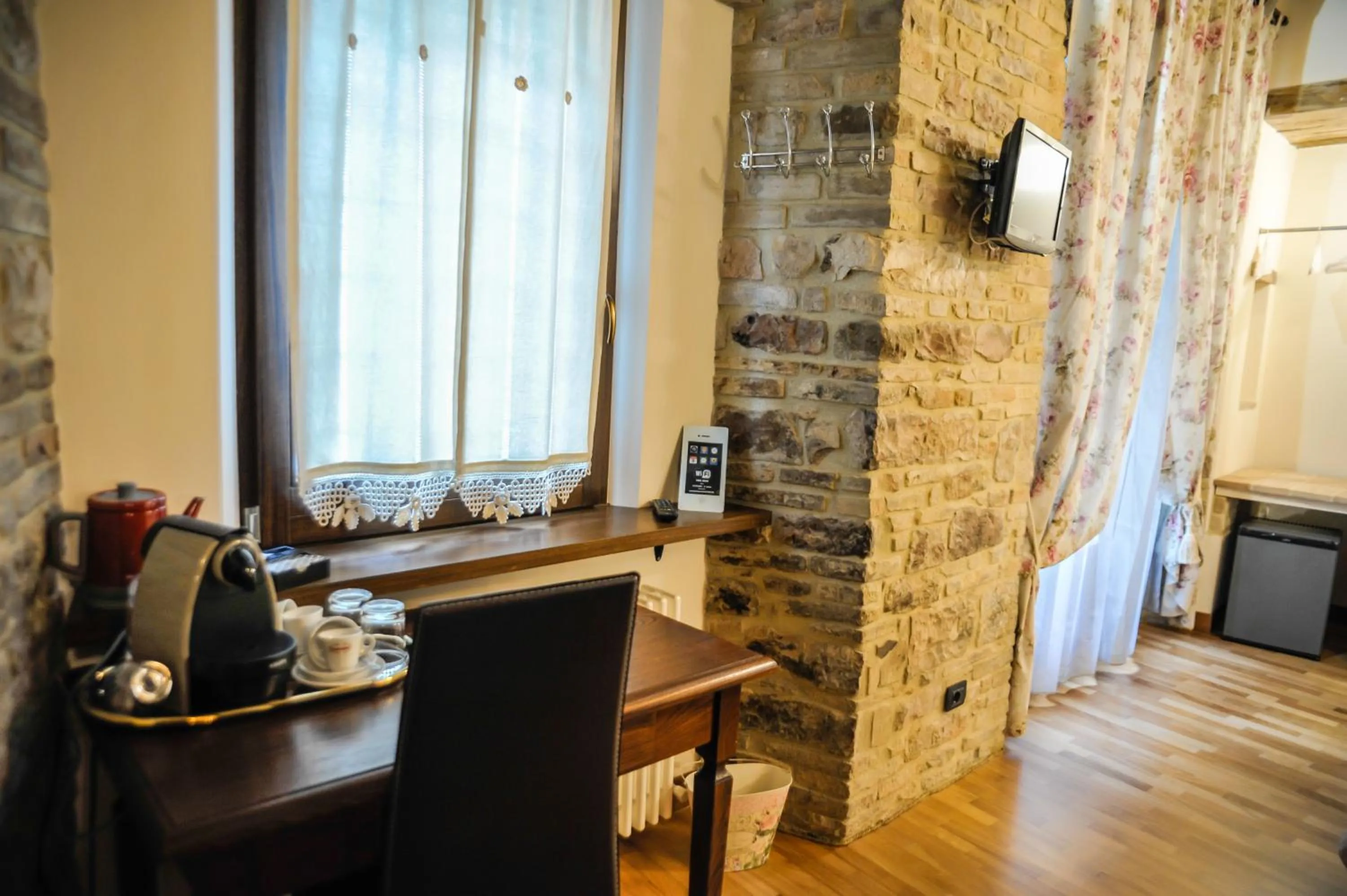 Photo of the whole room in Suite Assisi