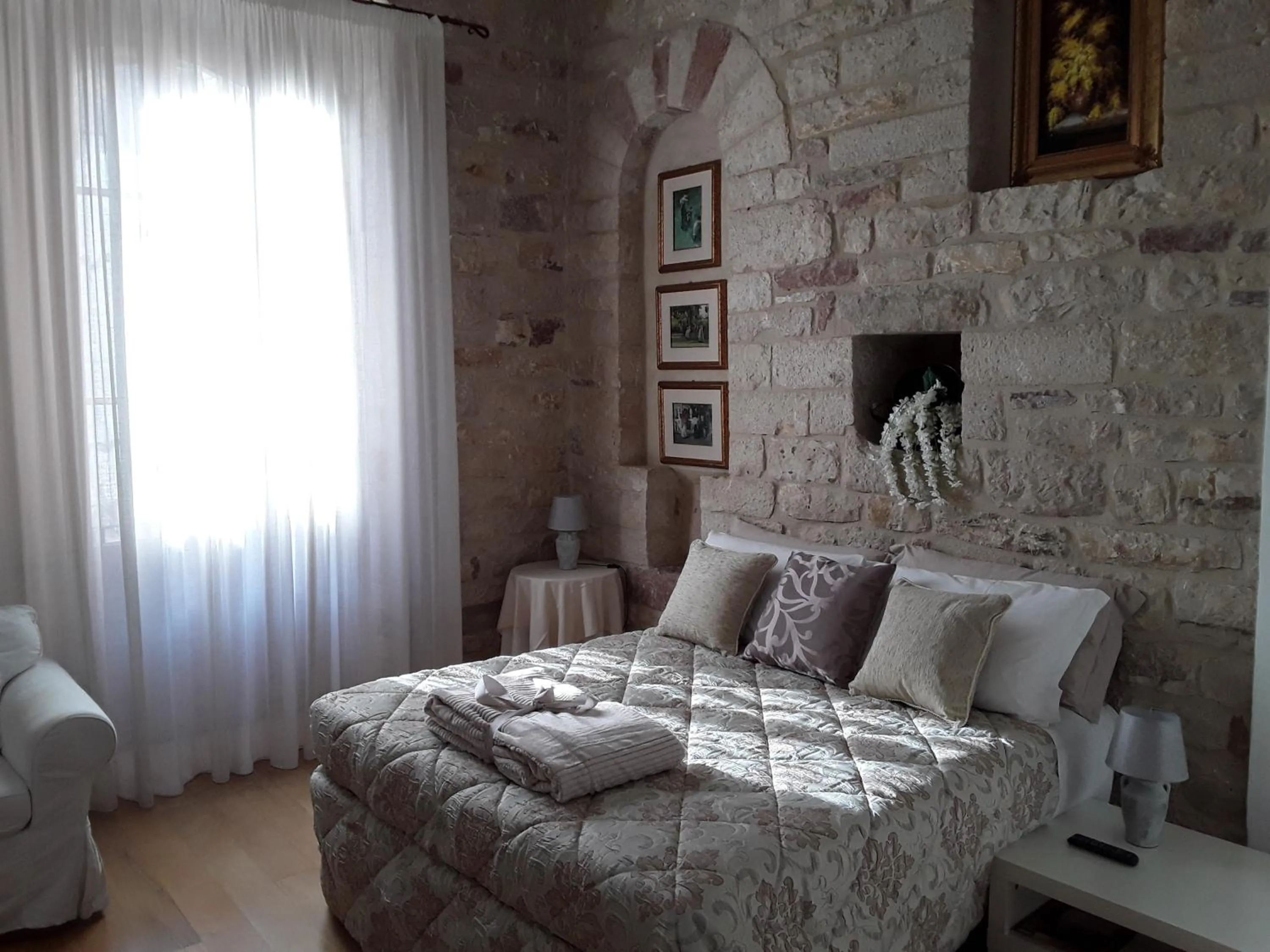 Bedroom, Bed in Suite Assisi