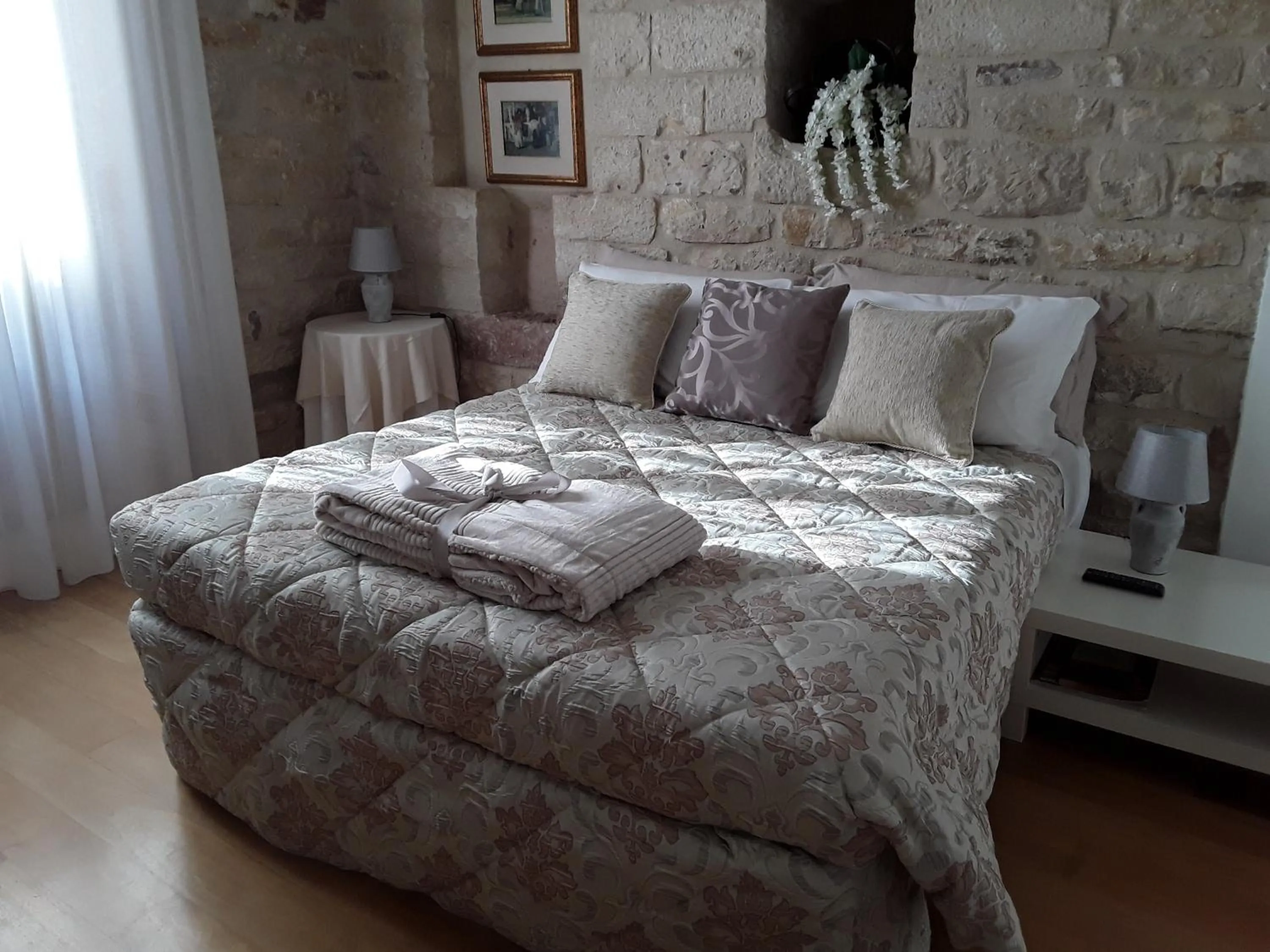 Bedroom, Bed in Suite Assisi