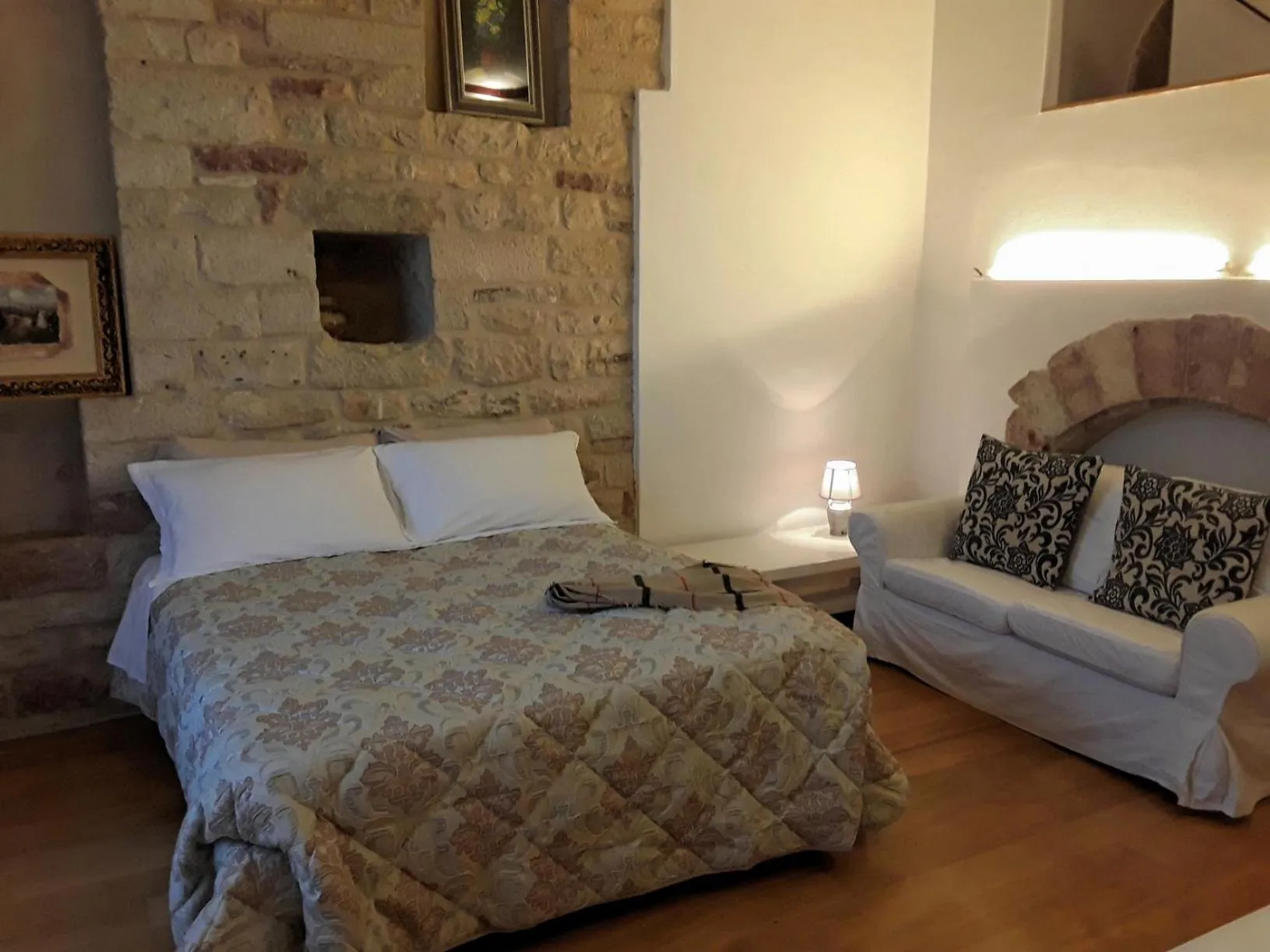 Bedroom, Bed in Suite Assisi